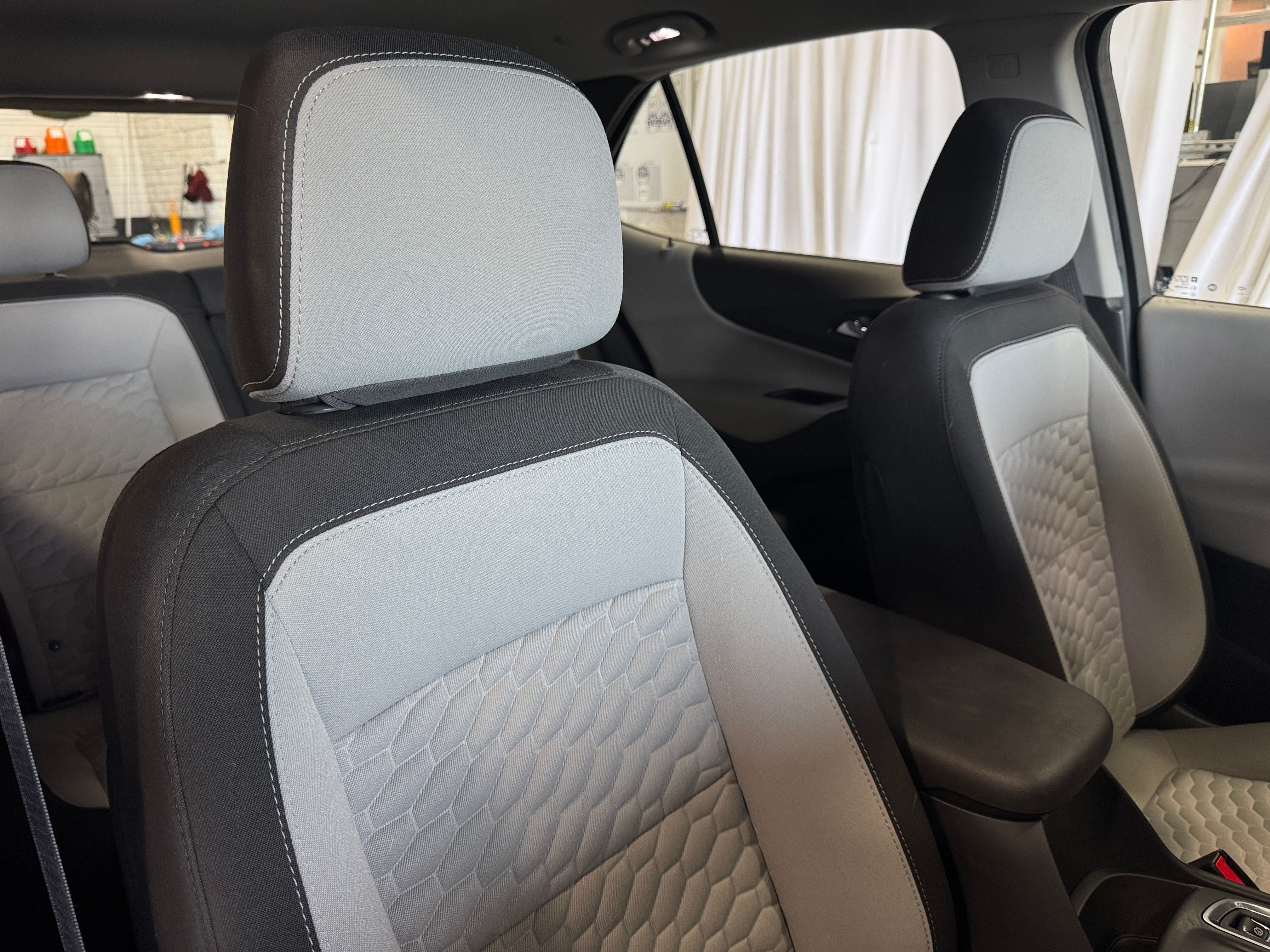 2020 Chevrolet Equinox LS 2