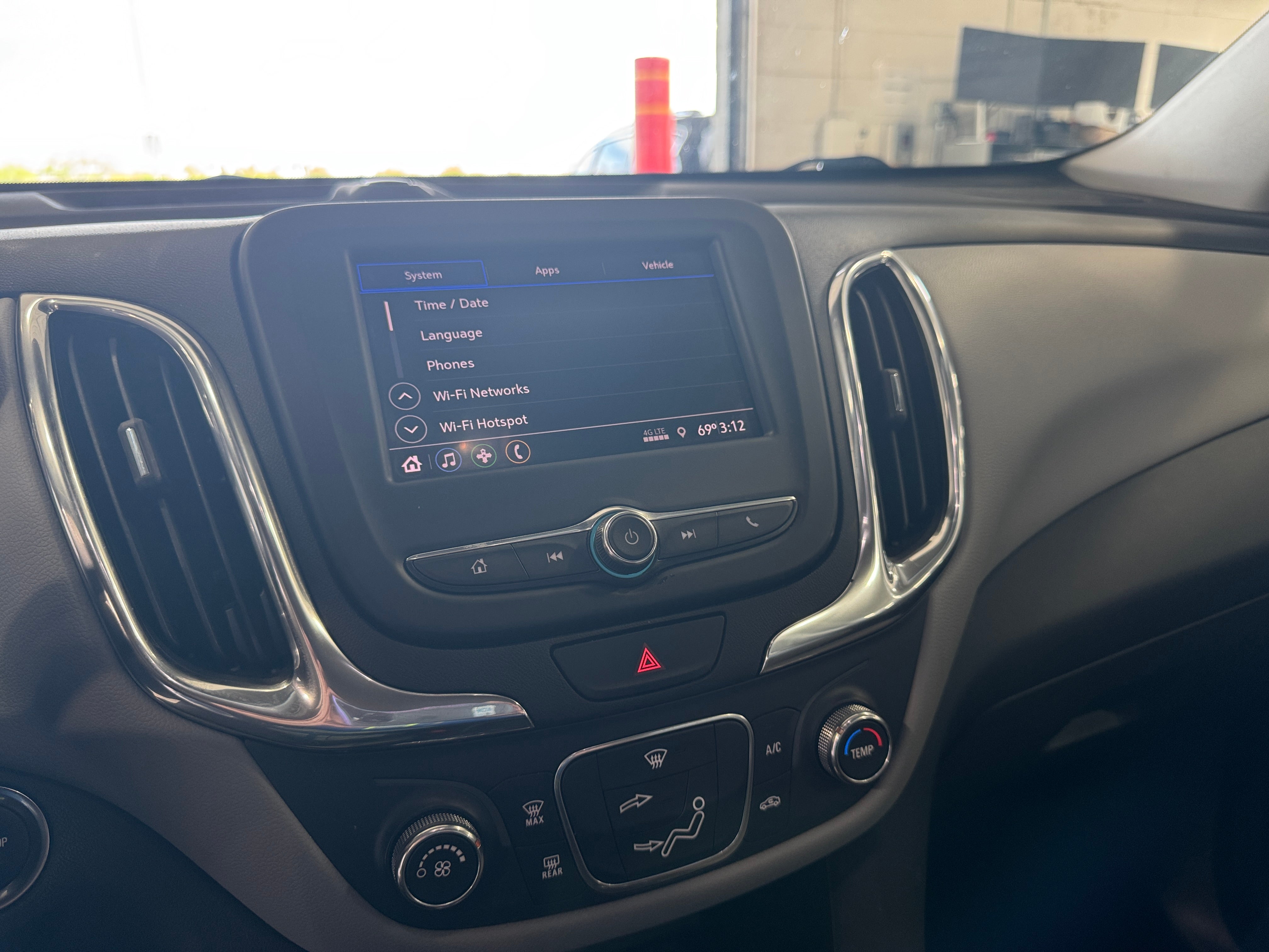 2020 Chevrolet Equinox LS 4