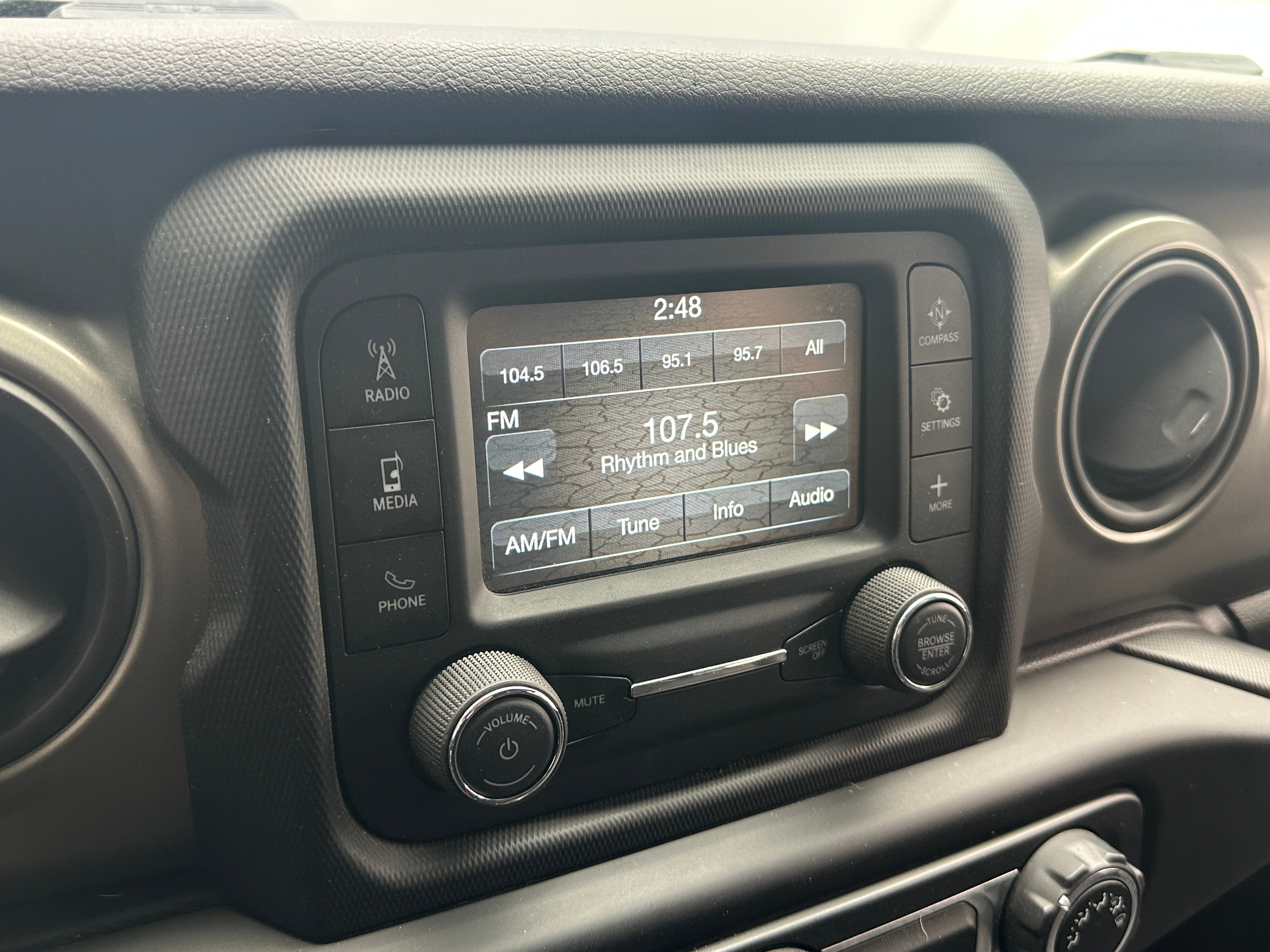 2018 Jeep Wrangler Unlimited Sport 4