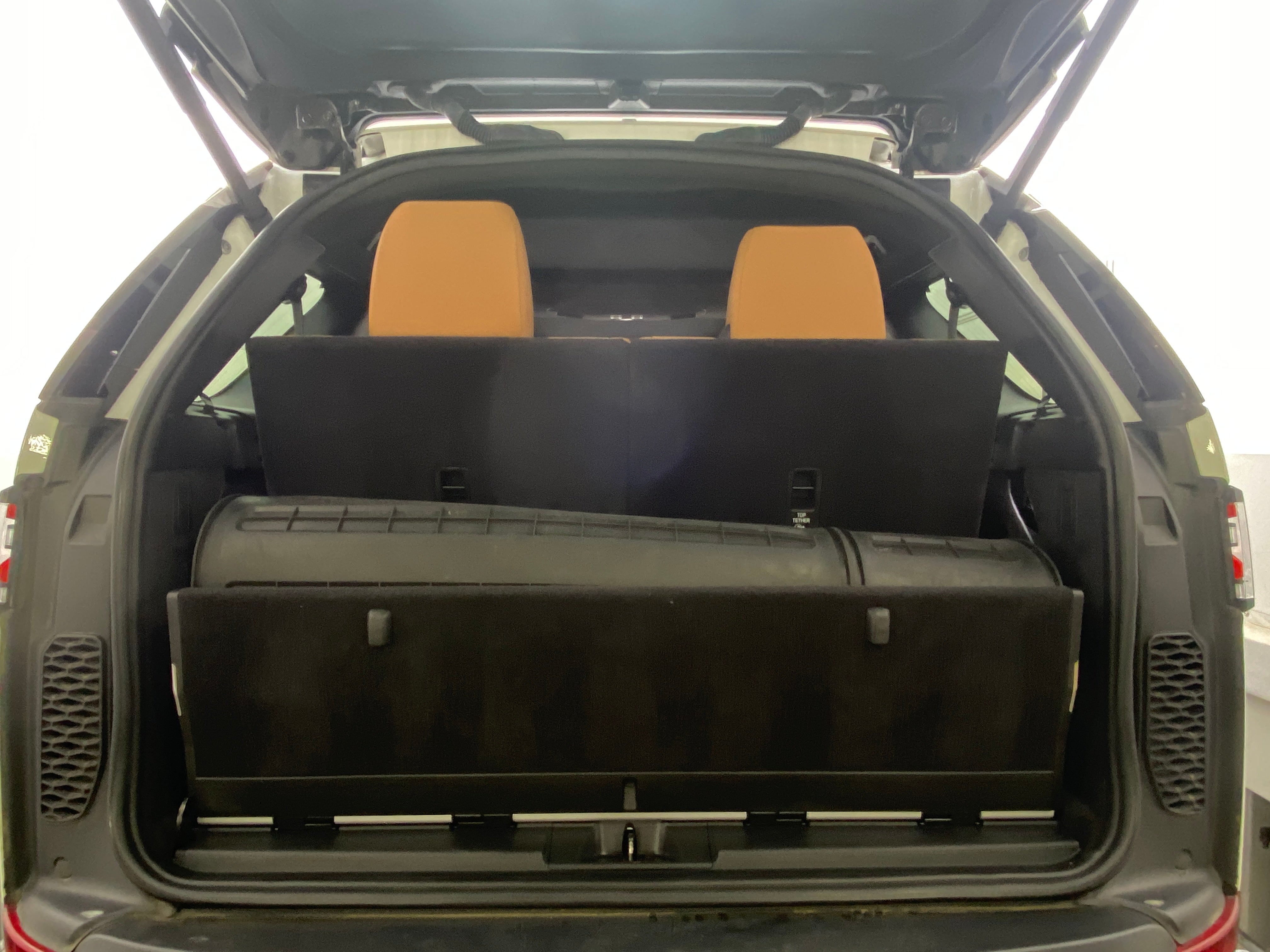 2020 Land Rover Discovery HSE 6