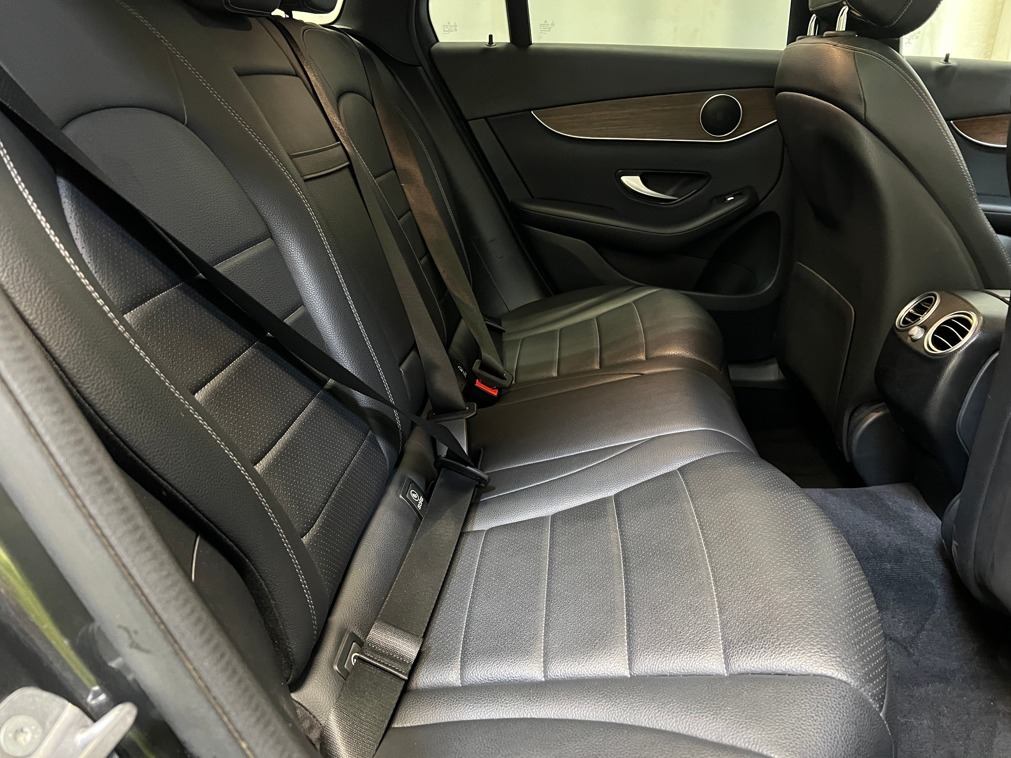 2020 Mercedes-Benz GLC 300 5