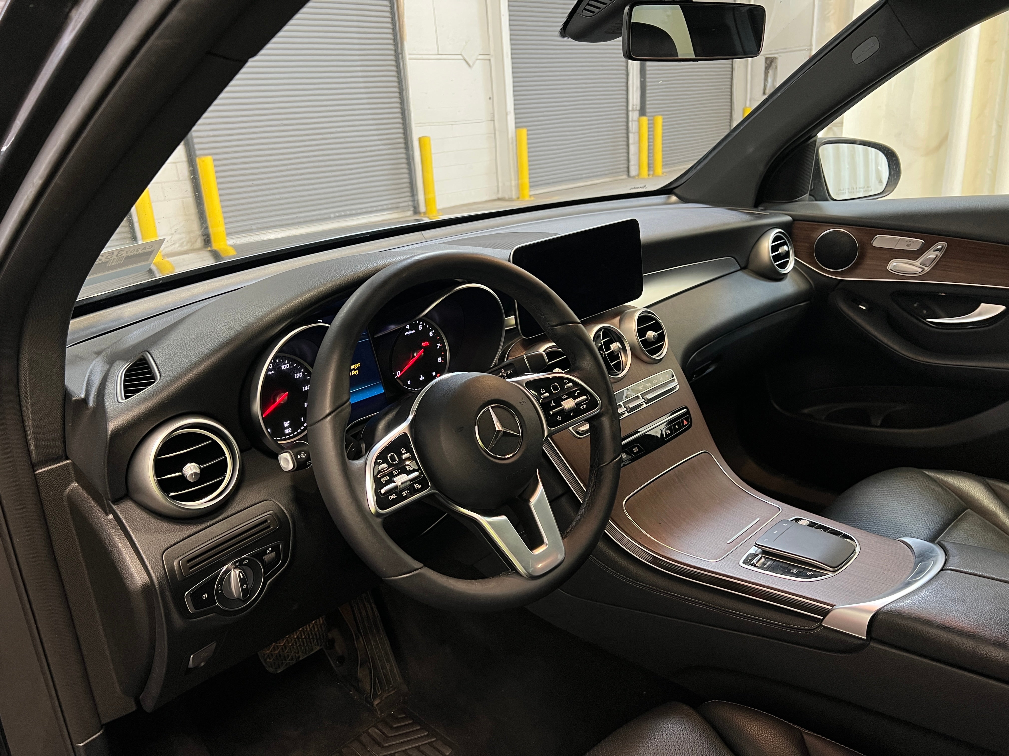 2020 Mercedes-Benz GLC 300 2