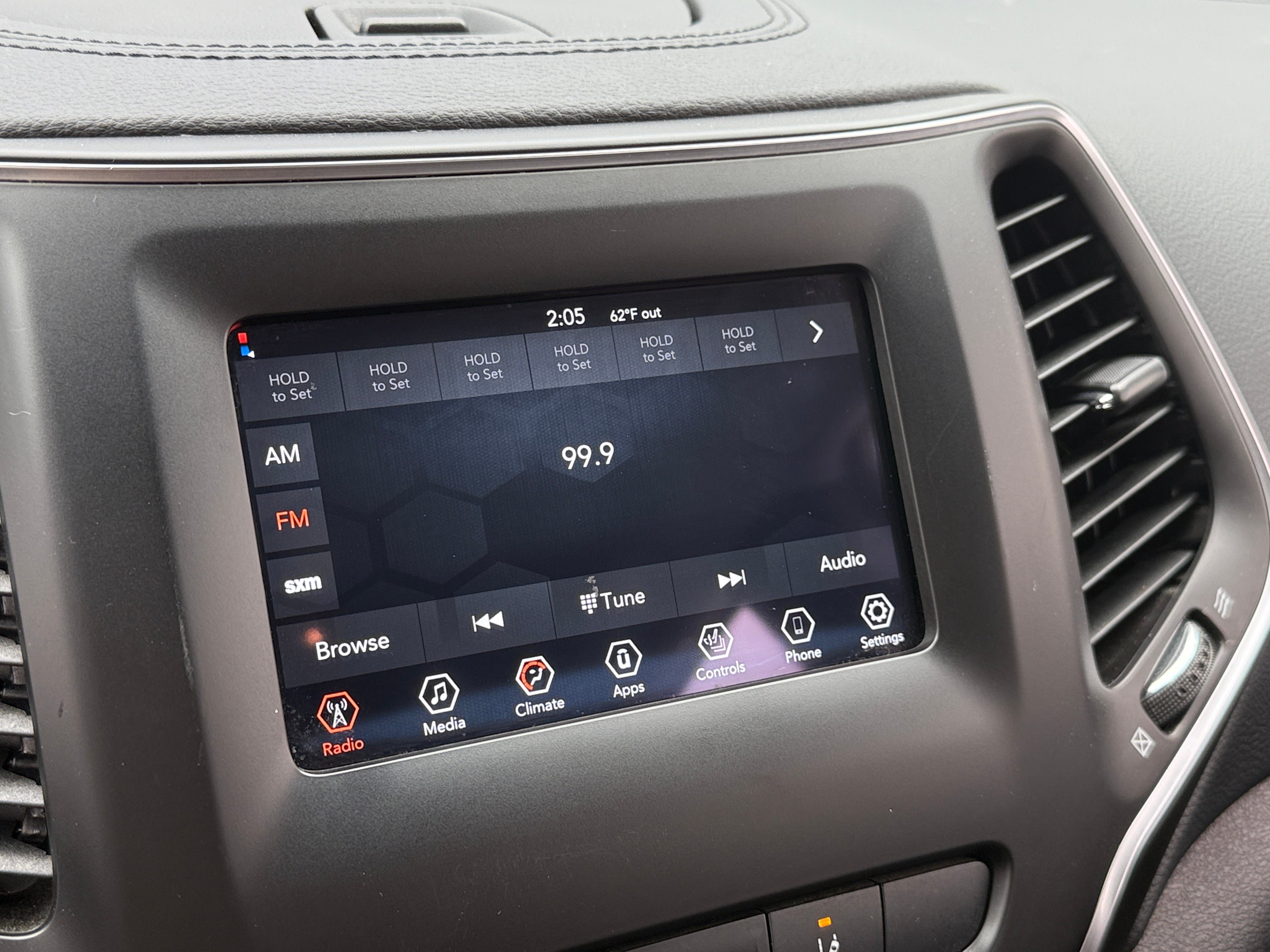 2021 Jeep Cherokee Altitude 4