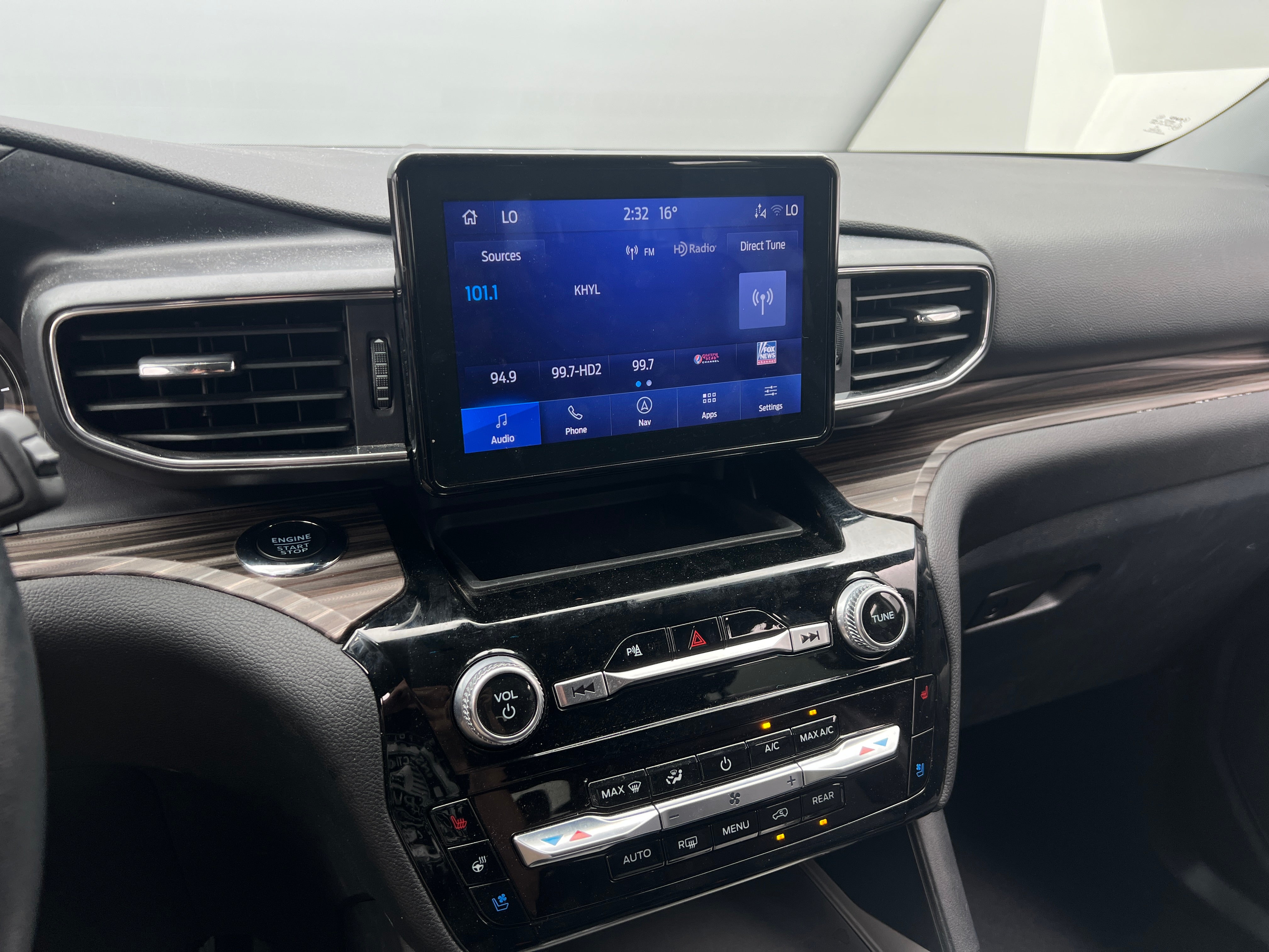 2024 Ford Explorer Limited 3