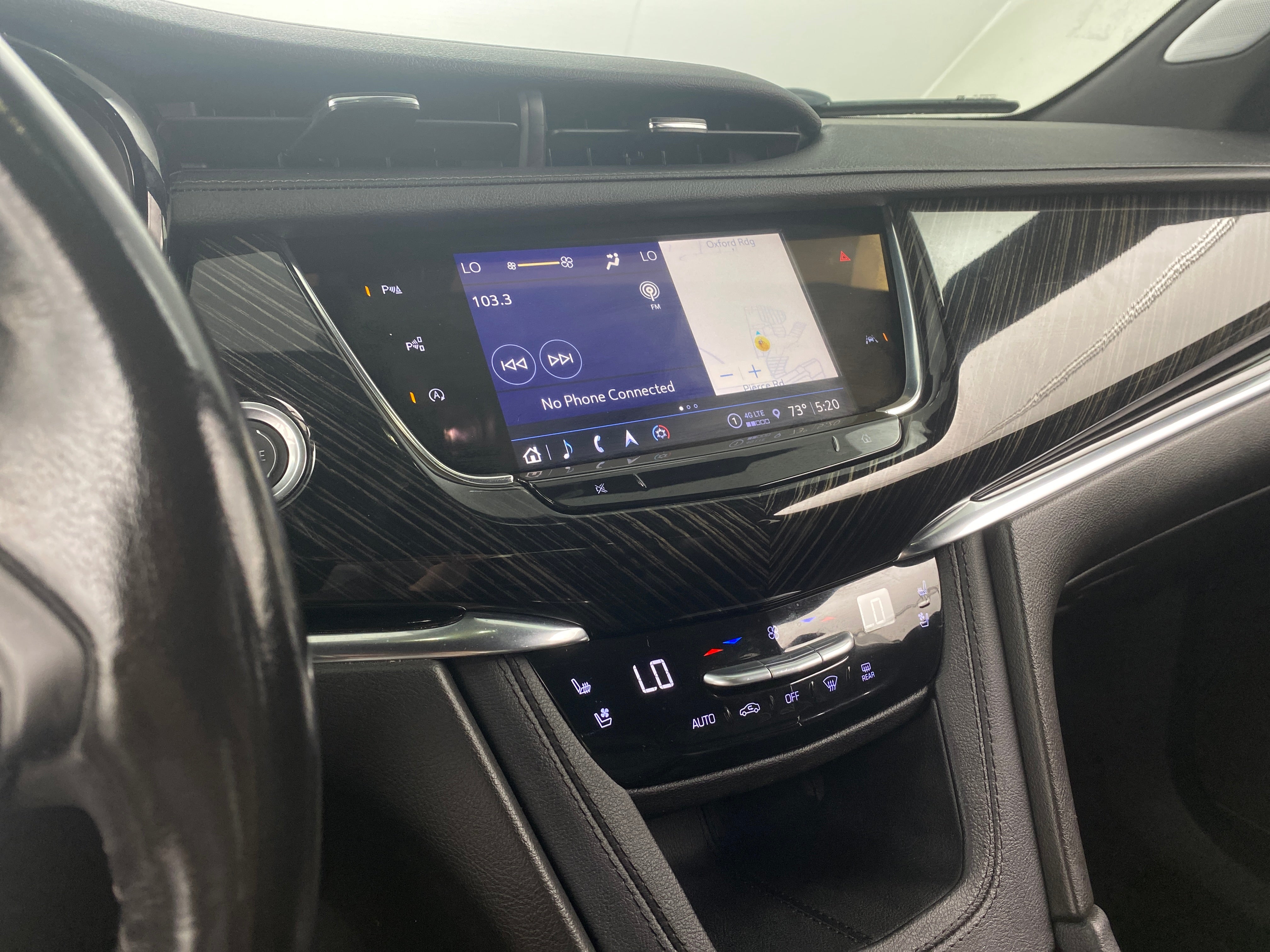 2022 Cadillac XT6 Premium Luxury 3