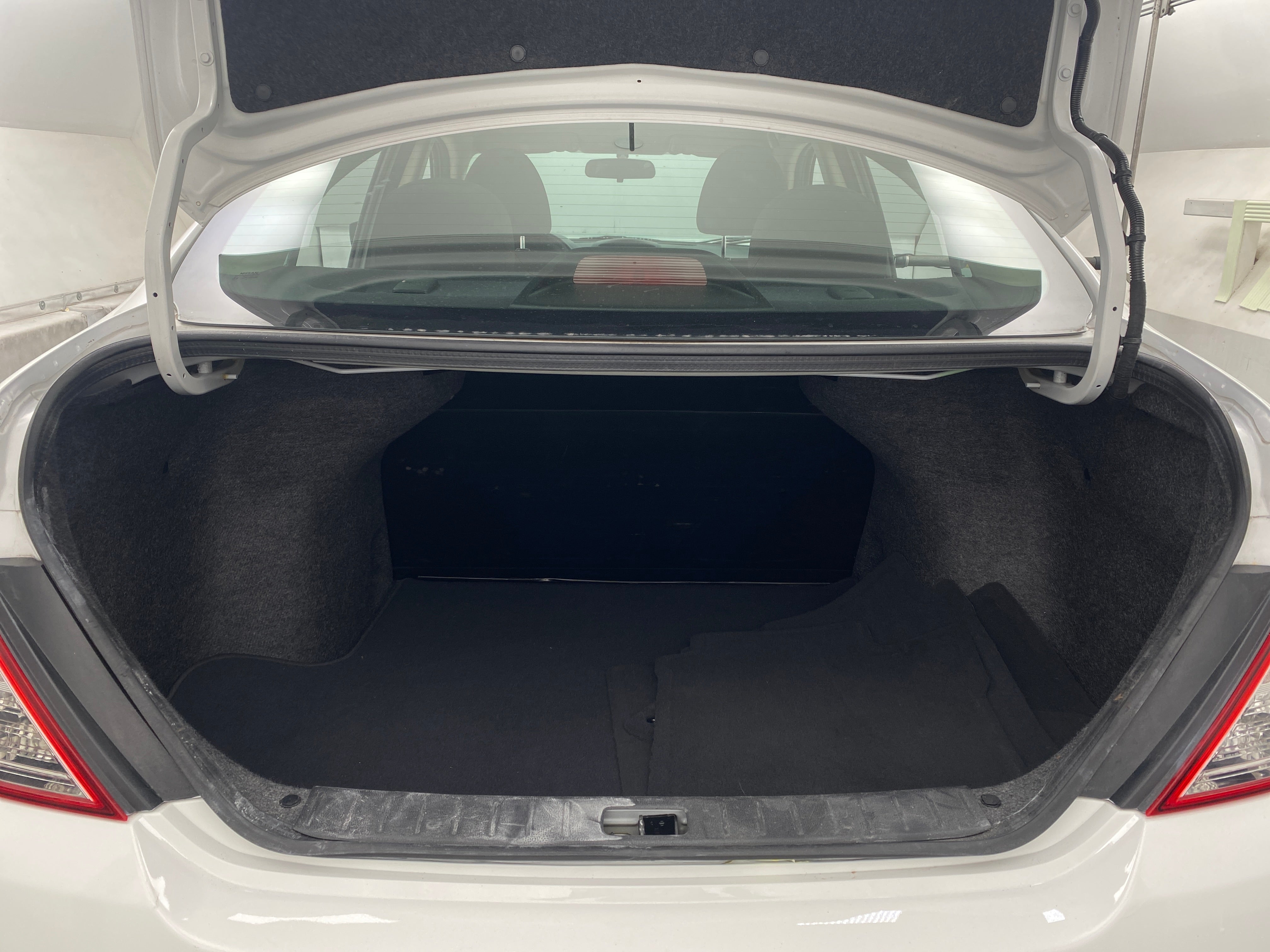 2019 Nissan Versa S 7