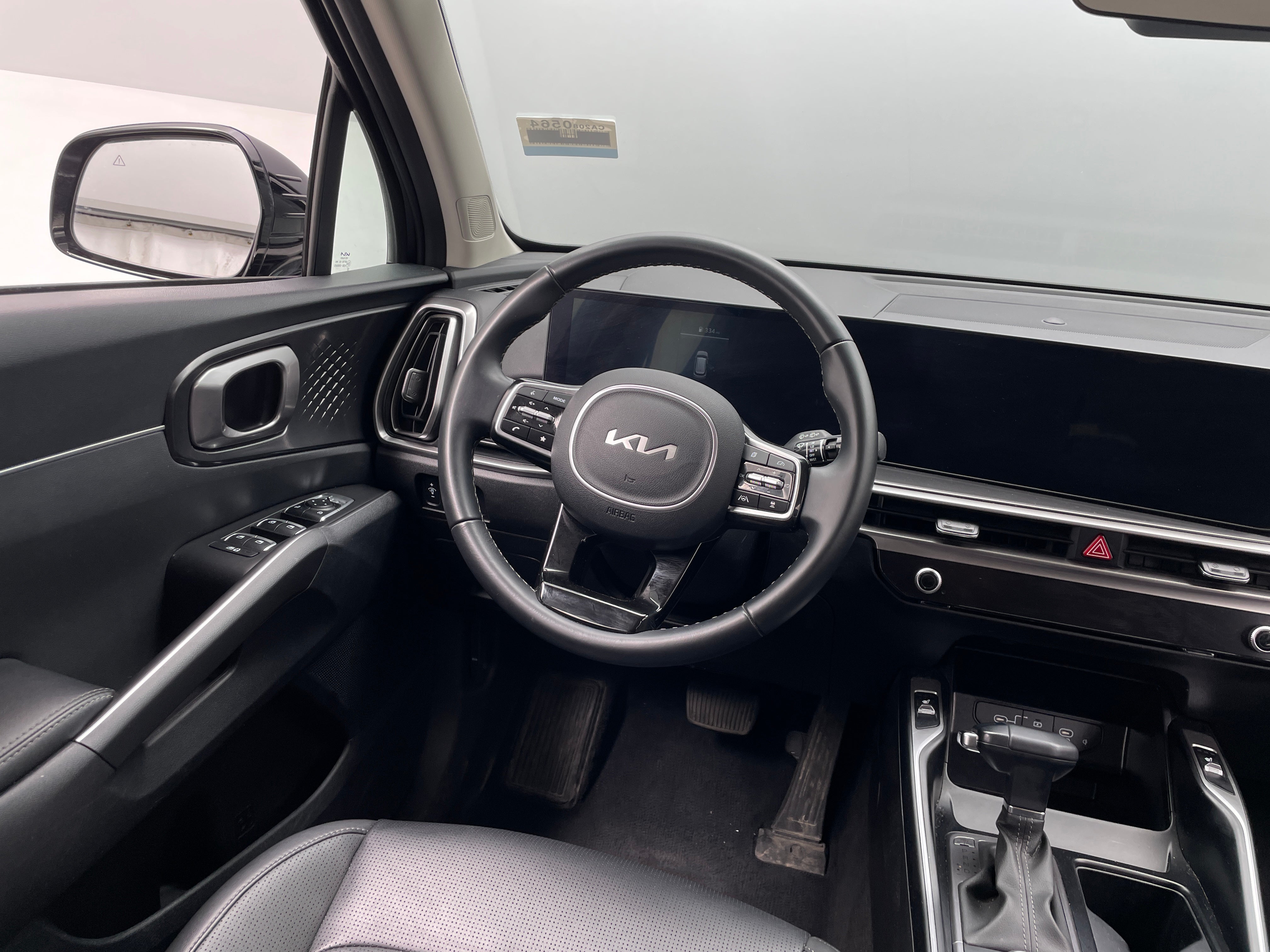 2024 Kia Sorento S 4