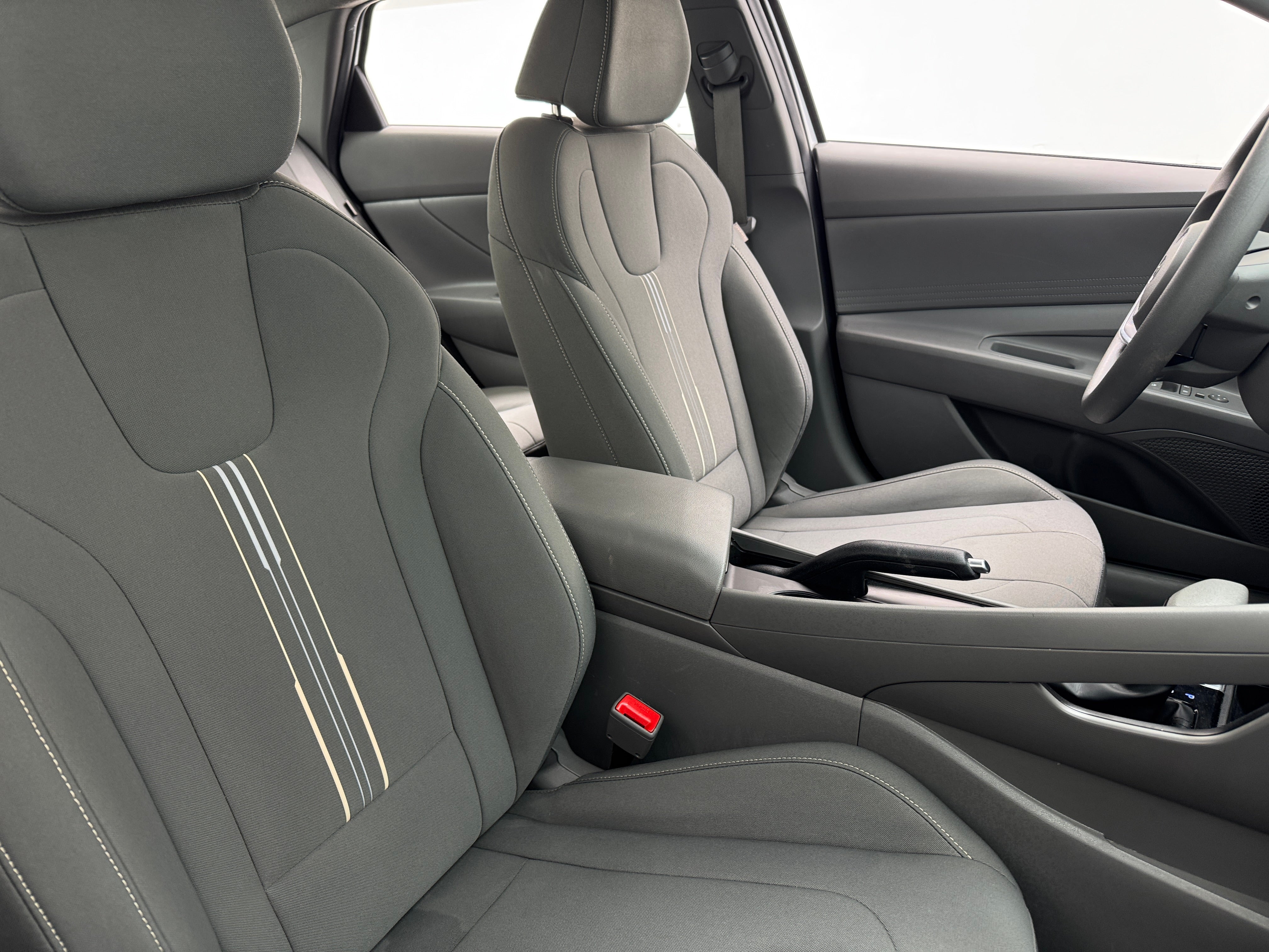 2024 Hyundai Elantra SEL 2