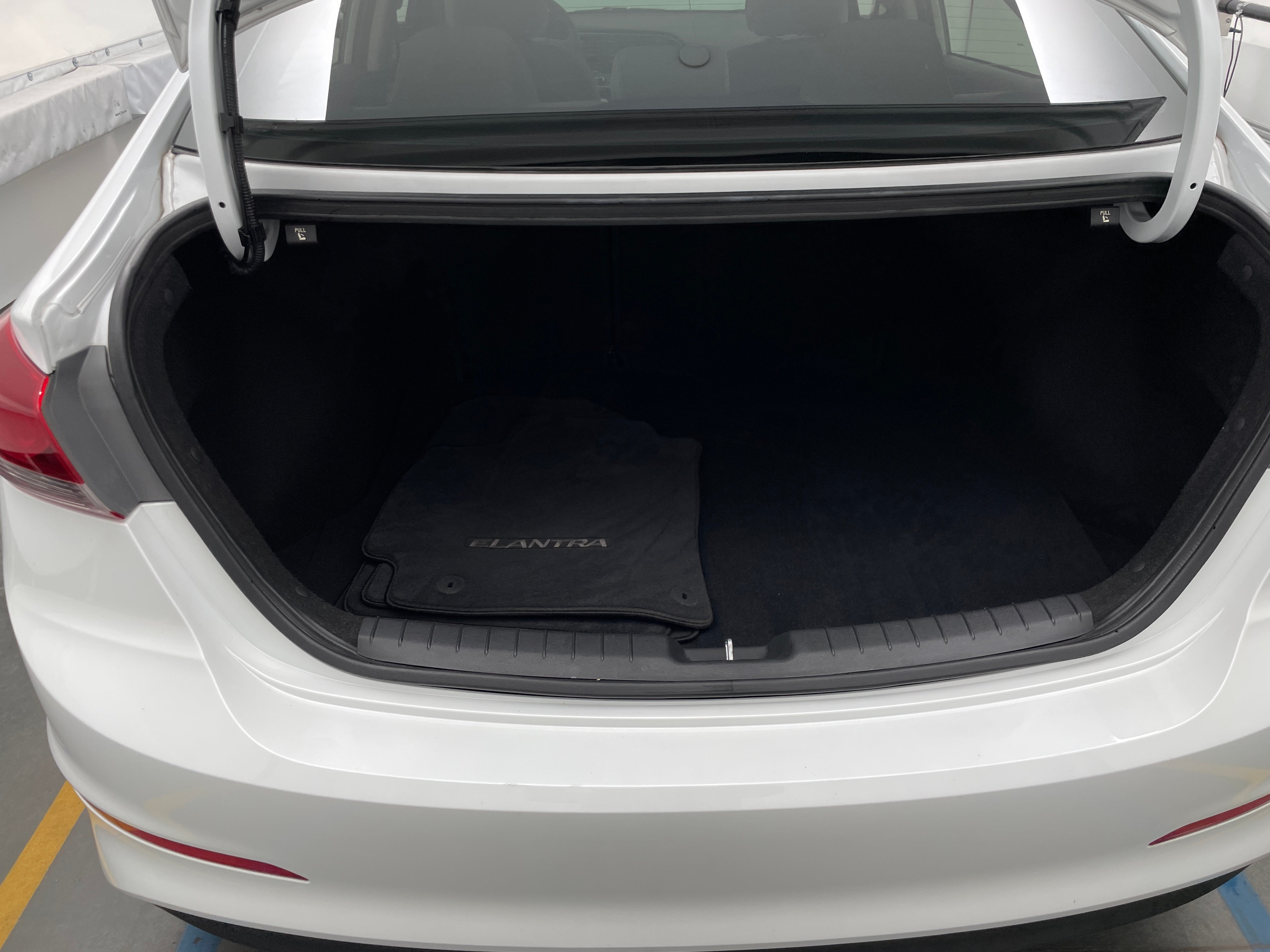 2017 Hyundai Elantra SE 7