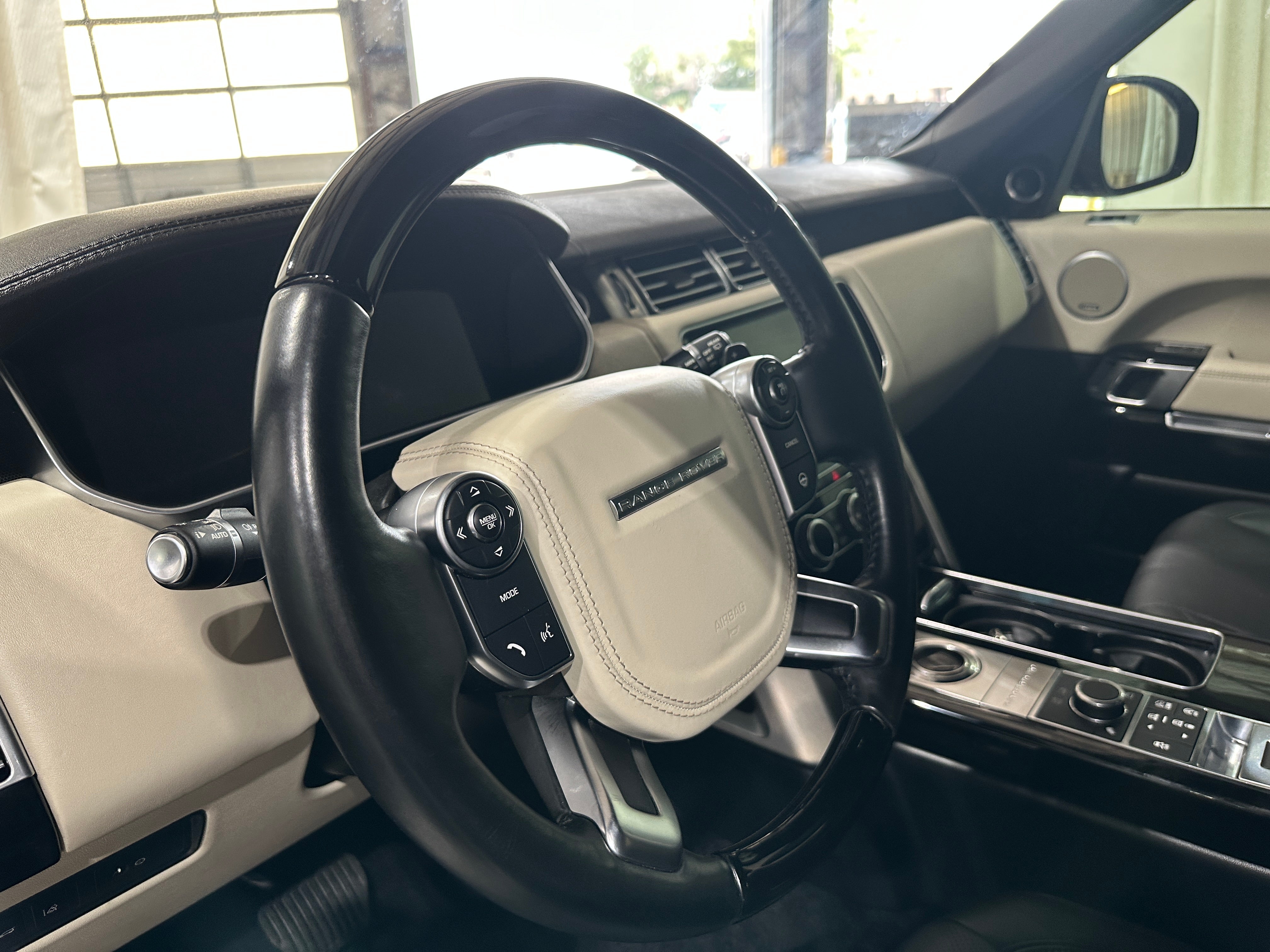 2017 Land Rover Range Rover HSE 4