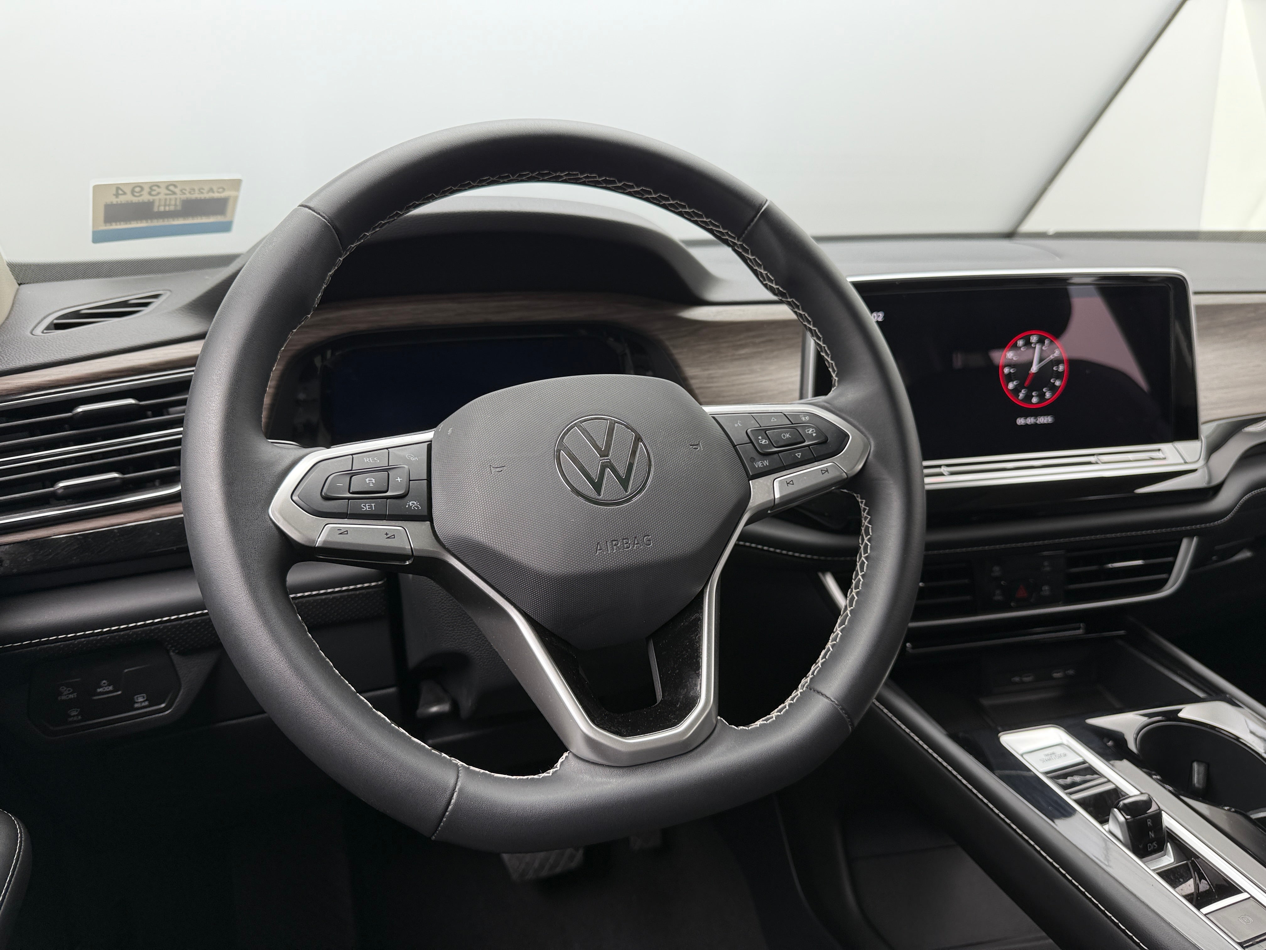 2024 Volkswagen Atlas SEL 4