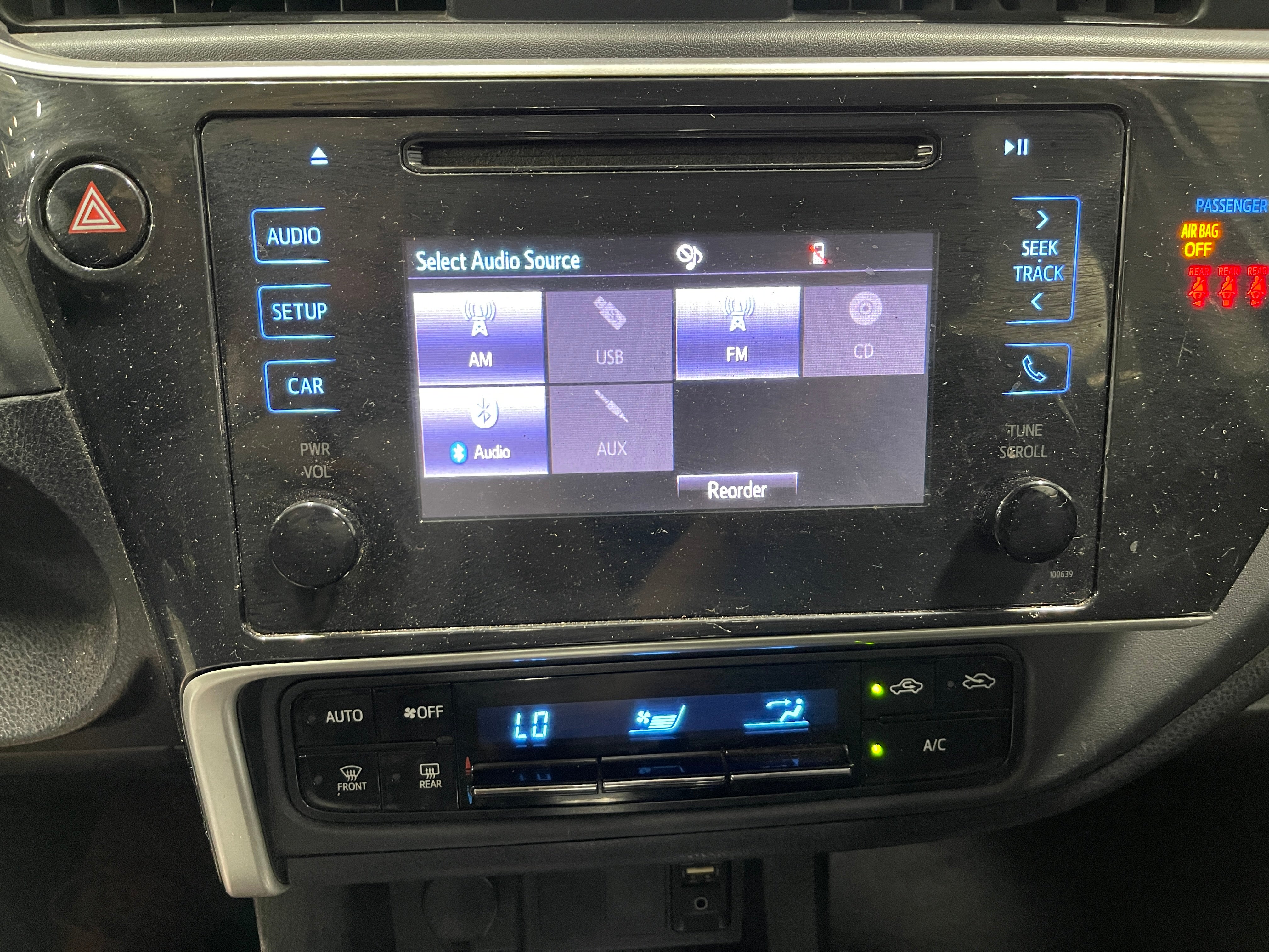 2019 Toyota Corolla LE 4
