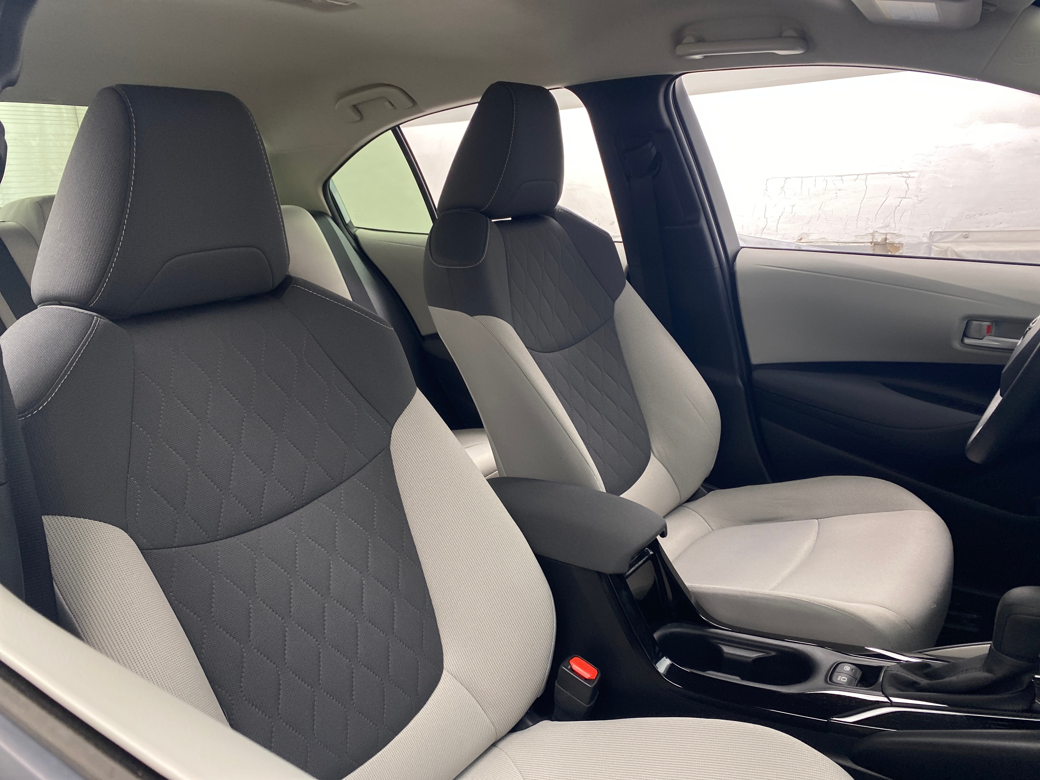 2020 Toyota Corolla LE 2