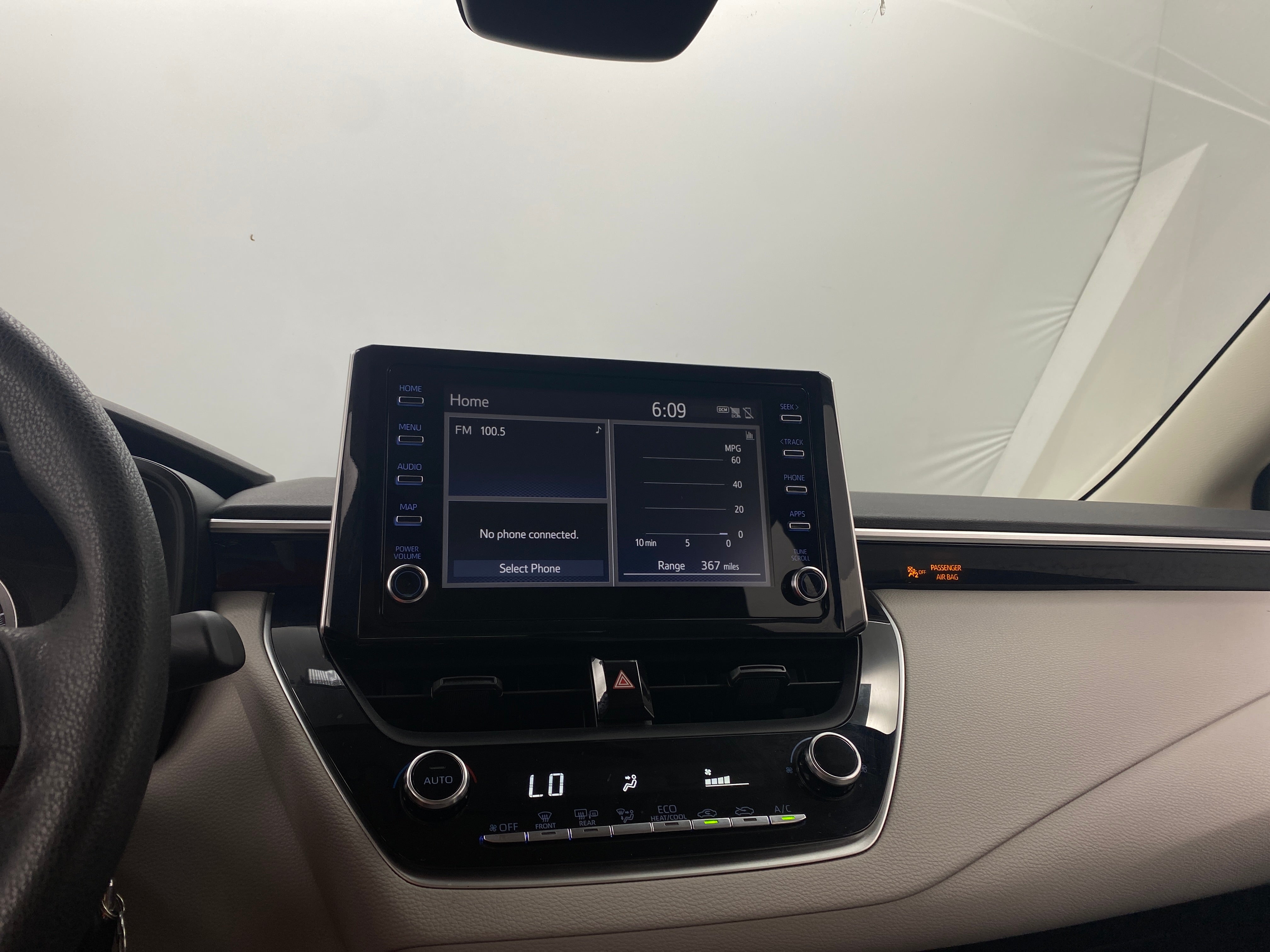 2020 Toyota Corolla LE 4