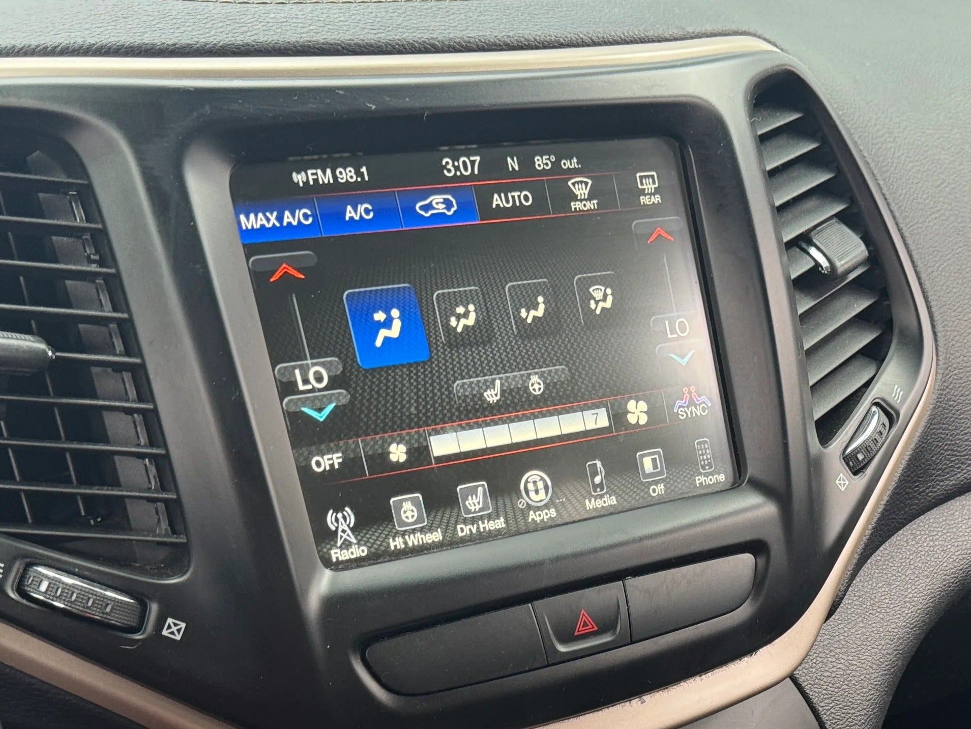 2017 Jeep Cherokee Limited Edition 3