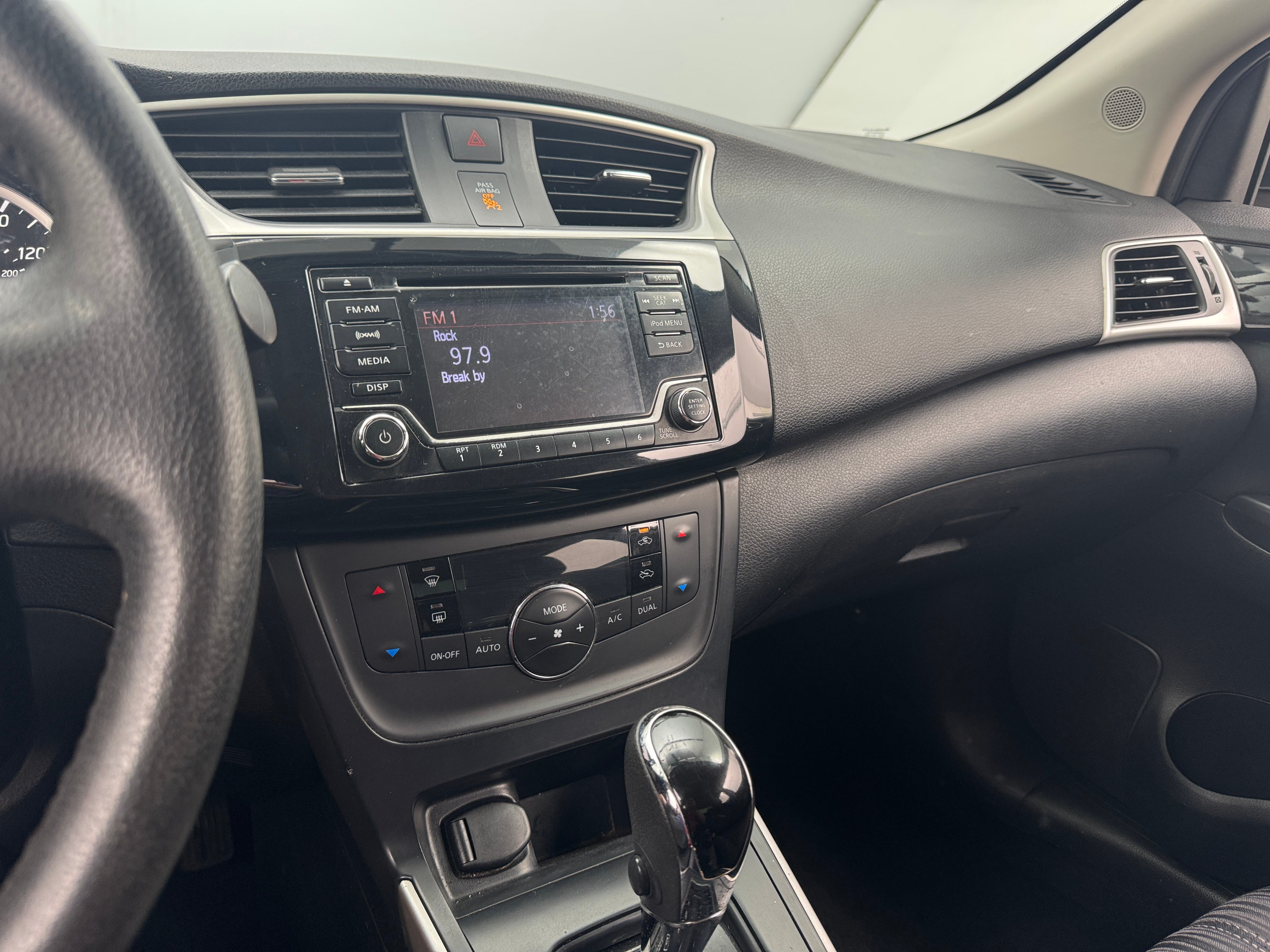 2018 Nissan Sentra SV 4