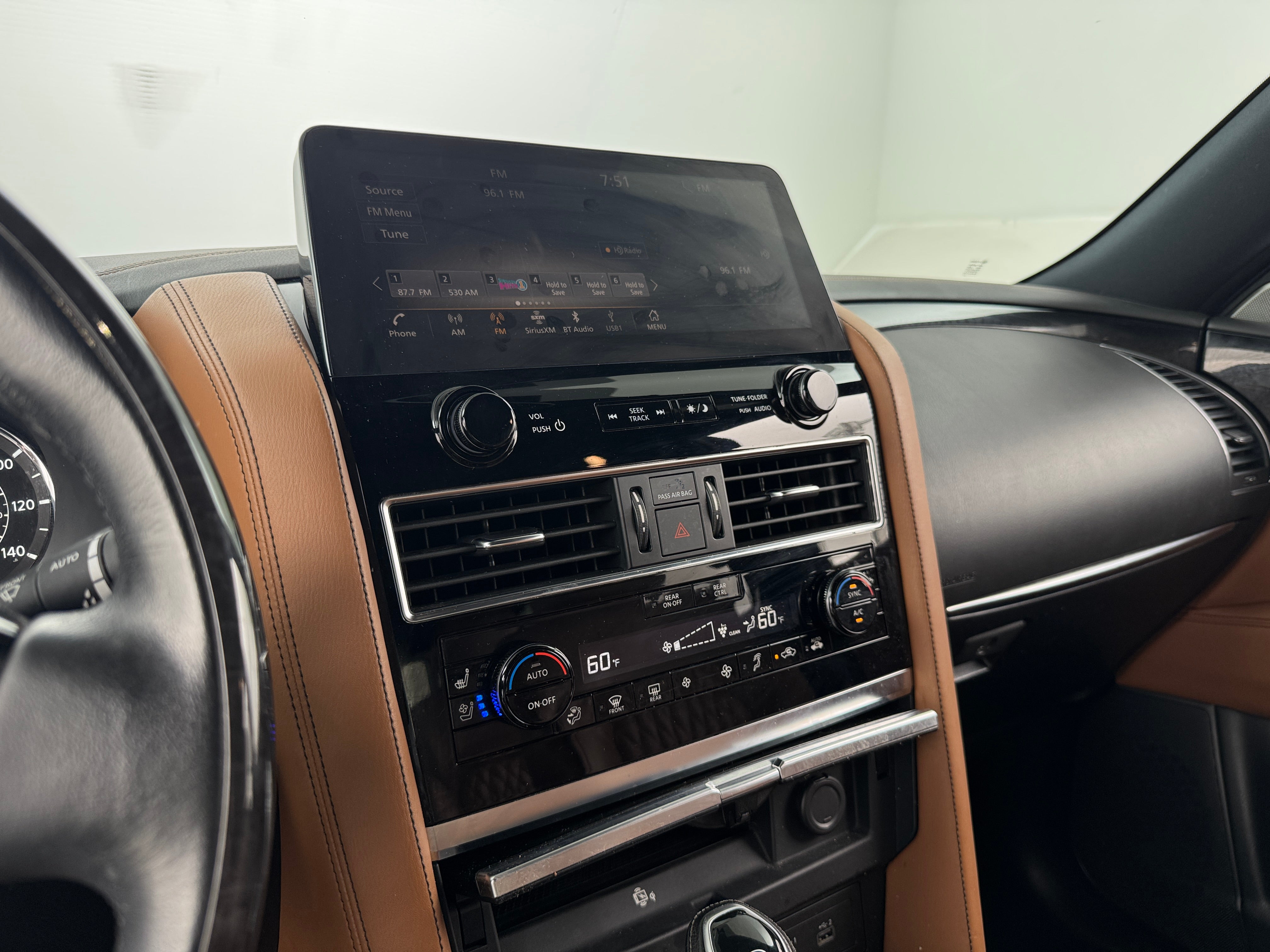 2022 INFINITI QX80 Sensory 3