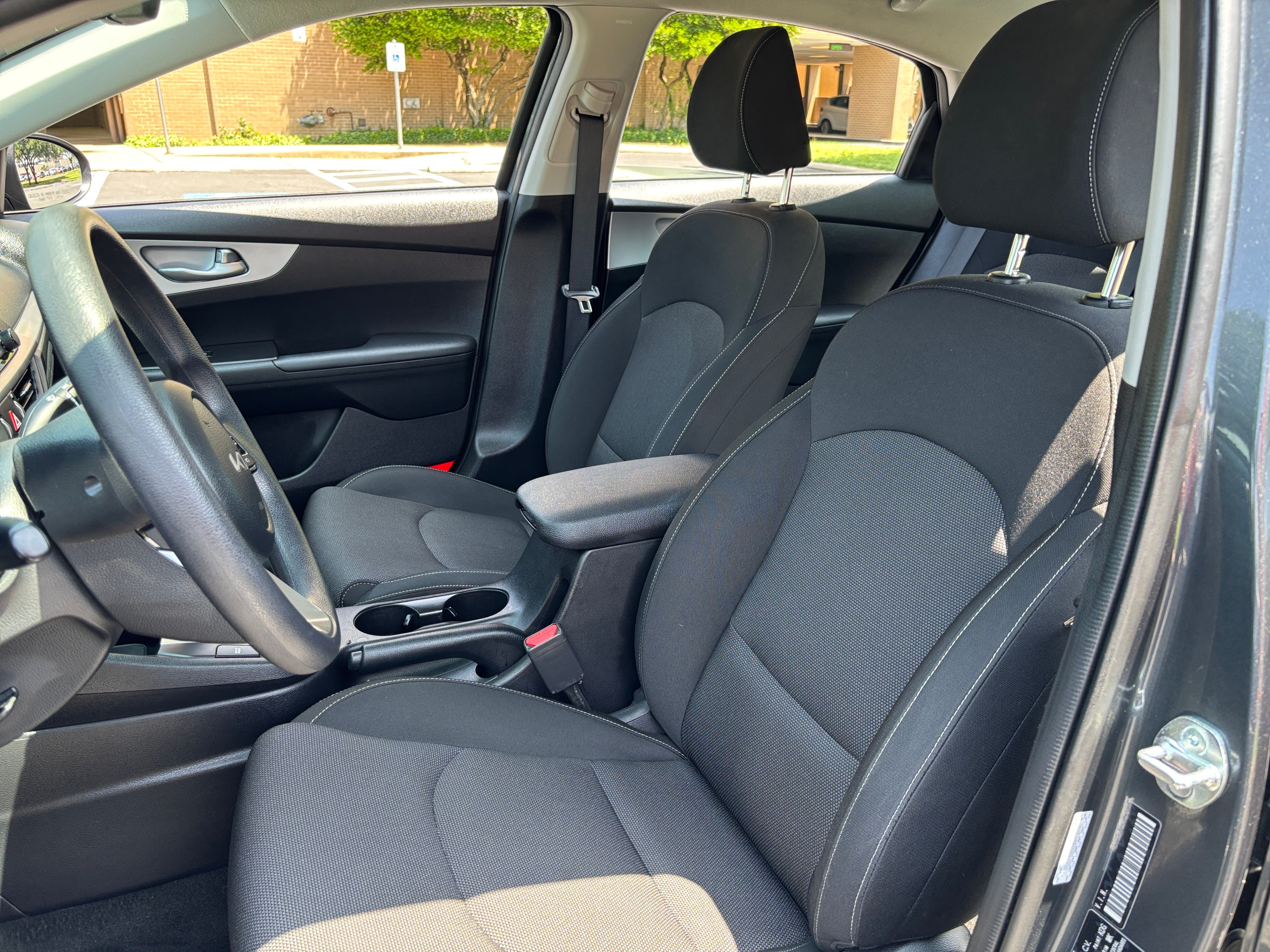 2024 Kia Forte LXS 2