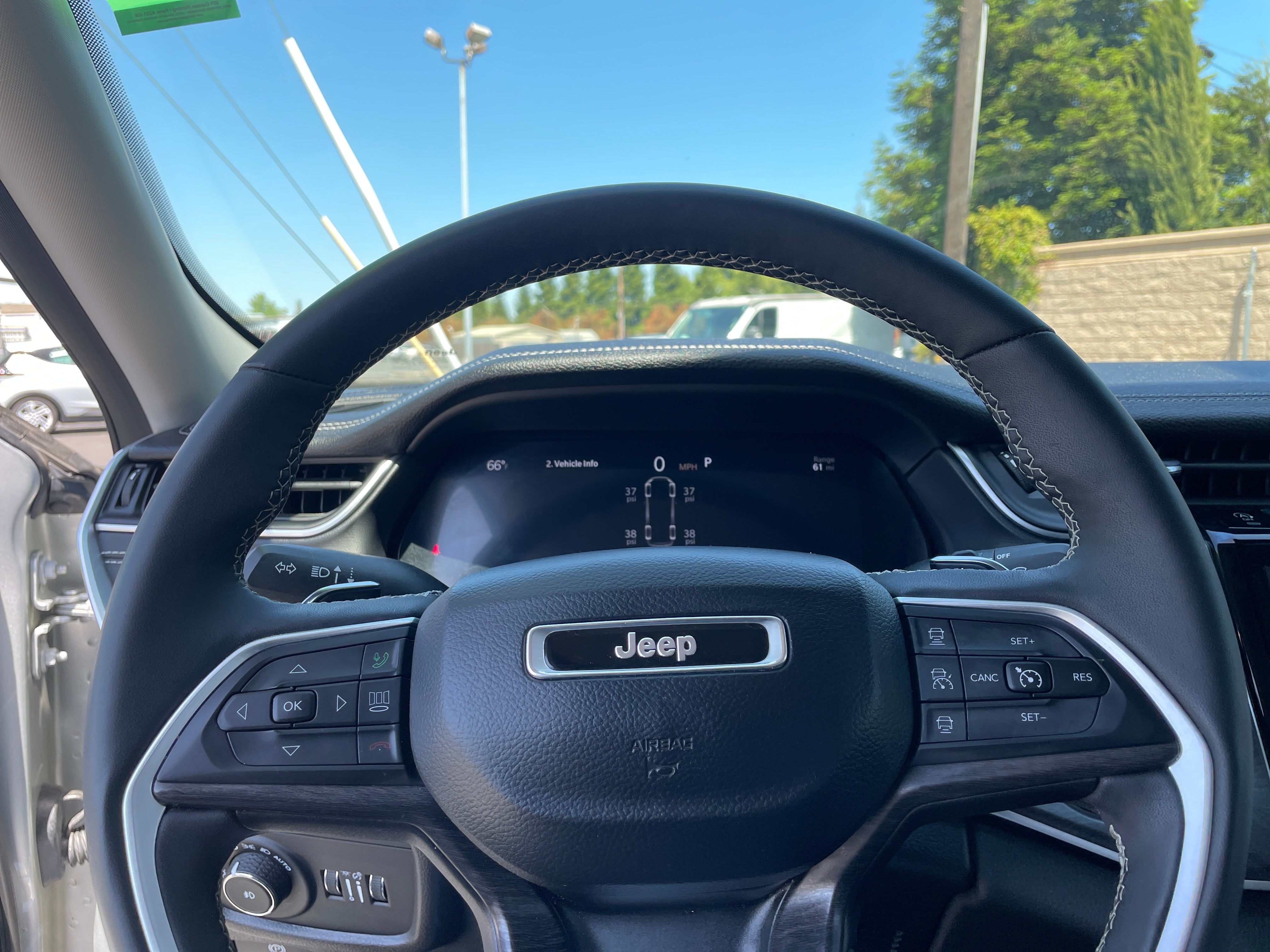 2023 Jeep Grand Cherokee L Limited Edition 5