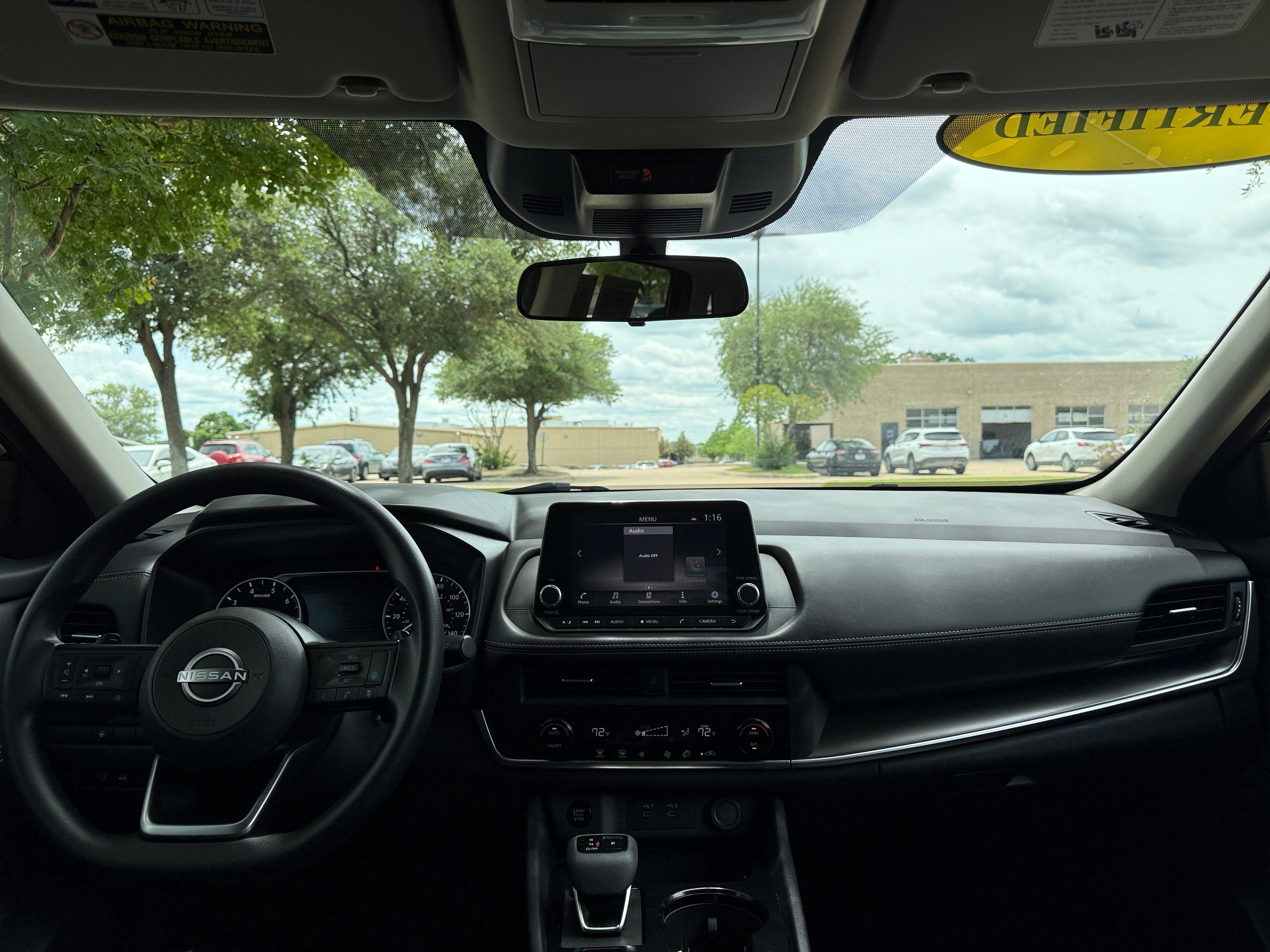 2024 Nissan Rogue SV 3