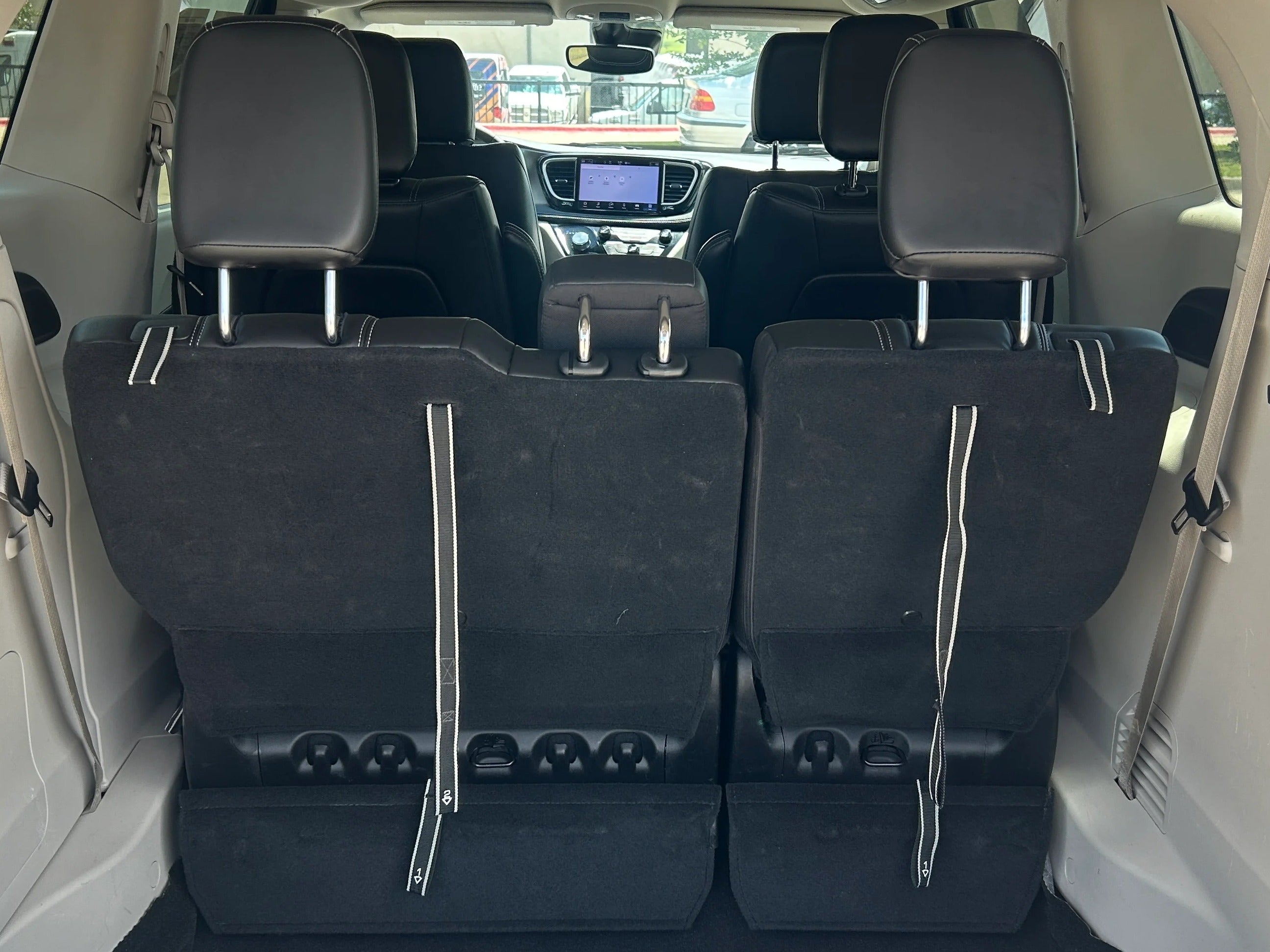 2023 Chrysler Pacifica Hybrid Touring L 5