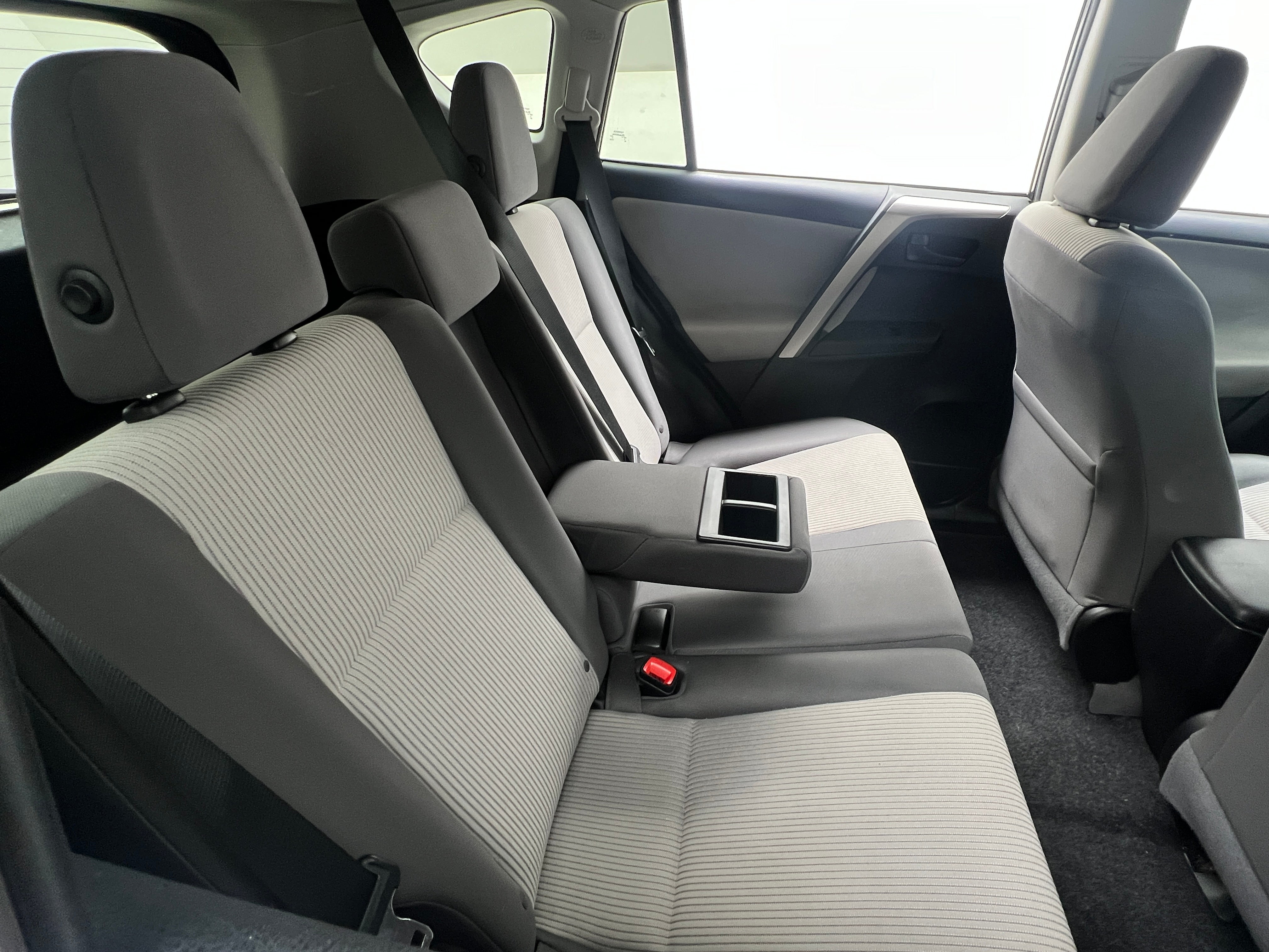 2014 Toyota RAV4 LE 6