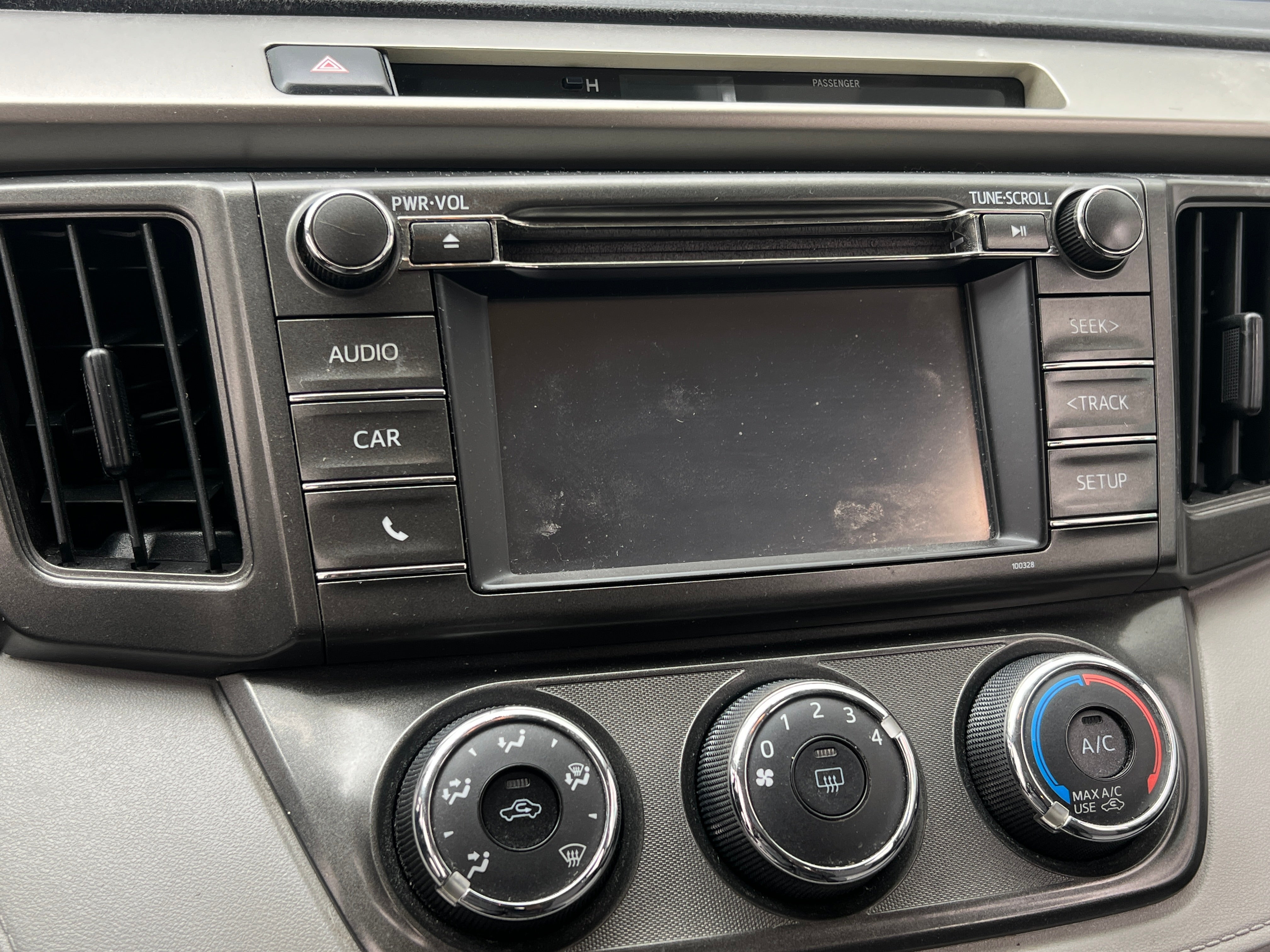 2014 Toyota RAV4 LE 4