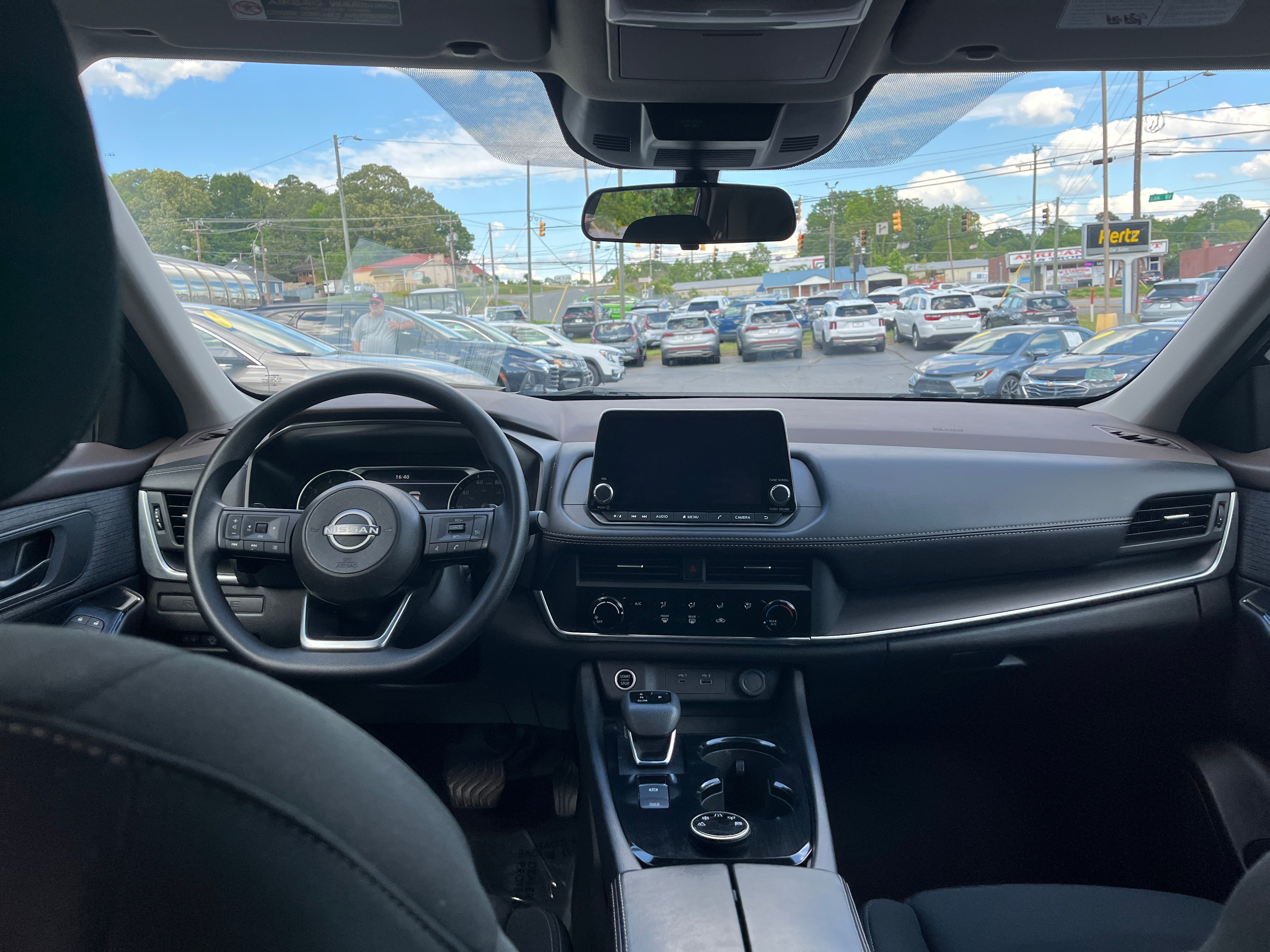 2023 Nissan Rogue S 3