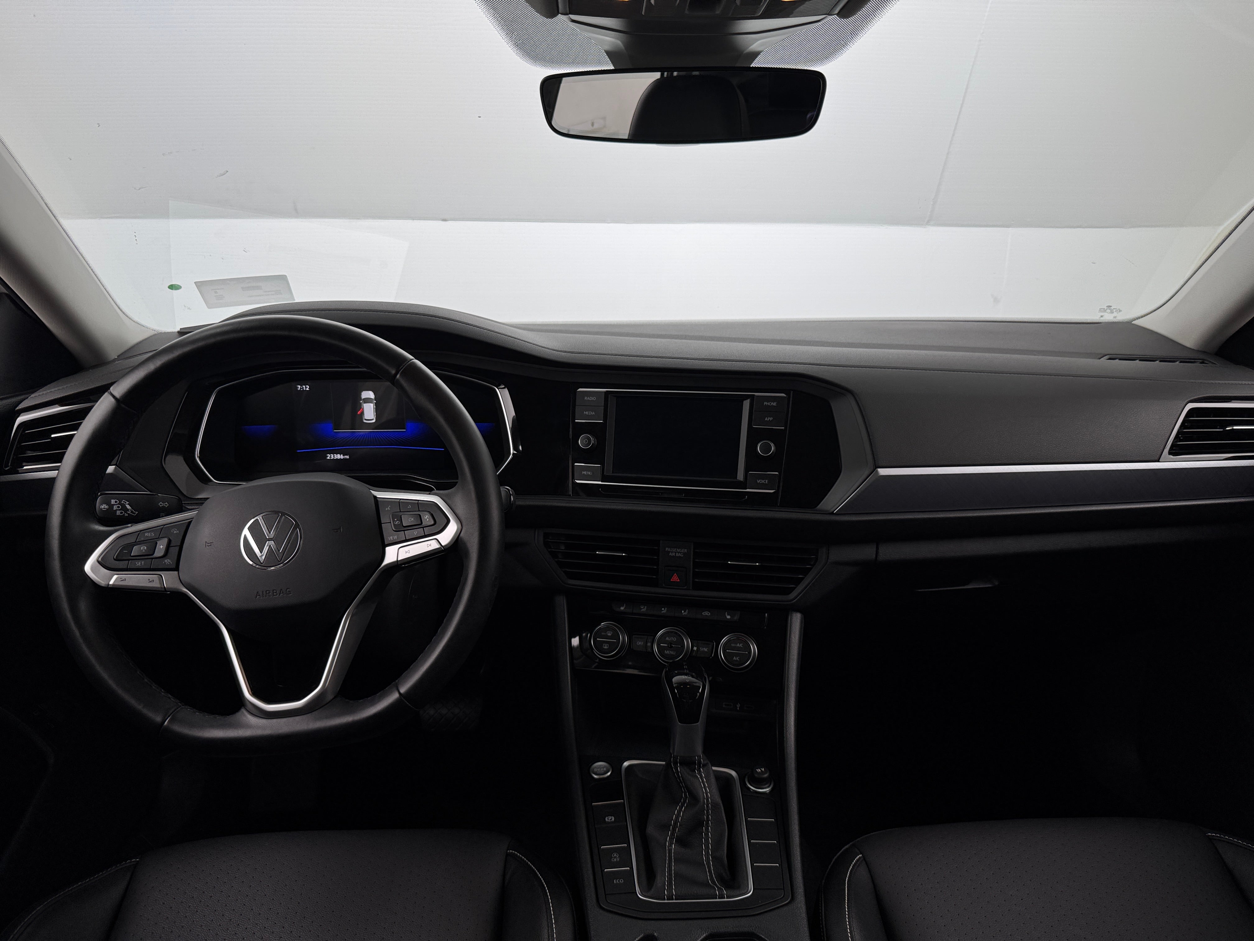2023 Volkswagen Jetta SE 2