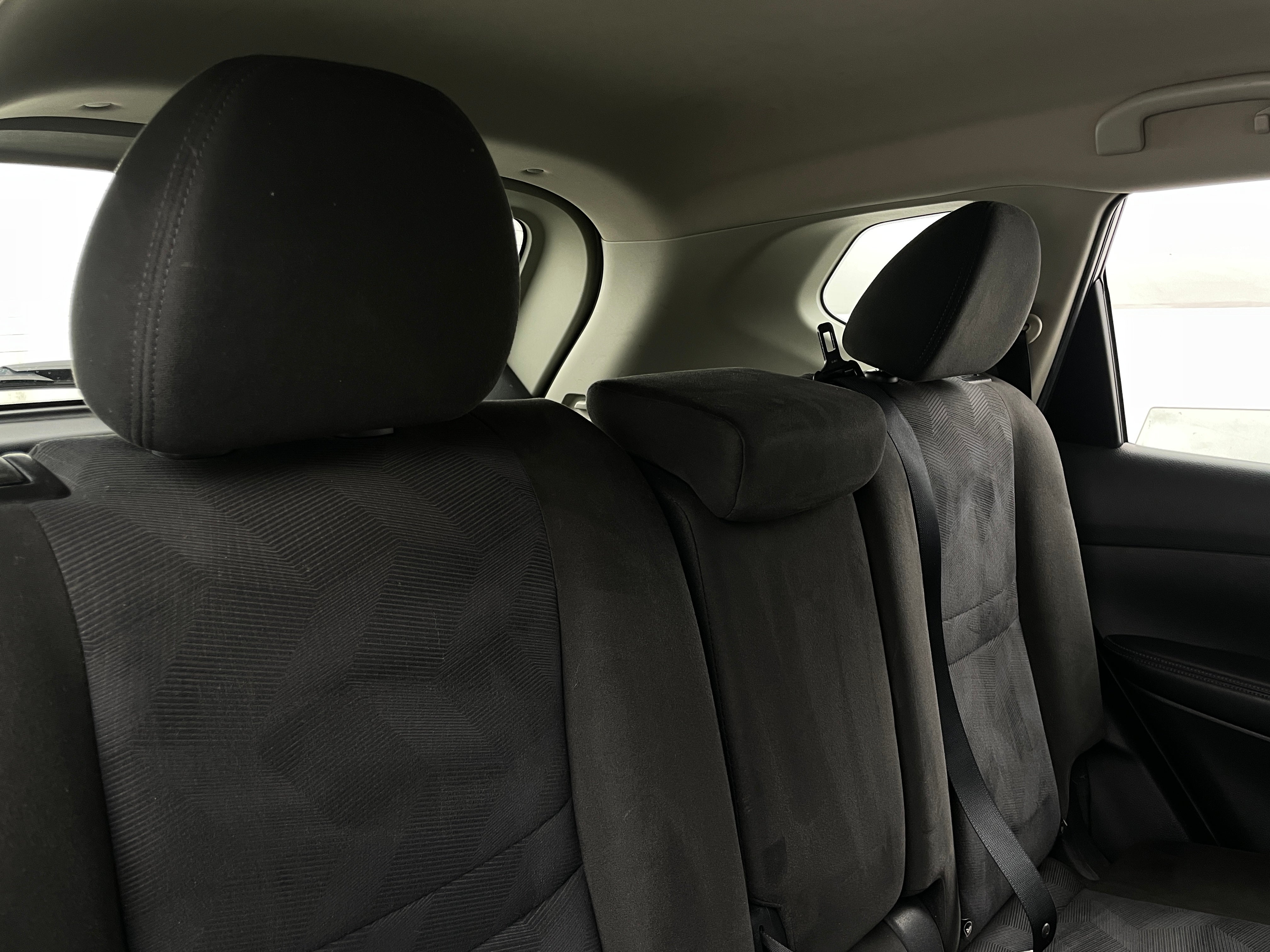 2015 Nissan Rogue S 6