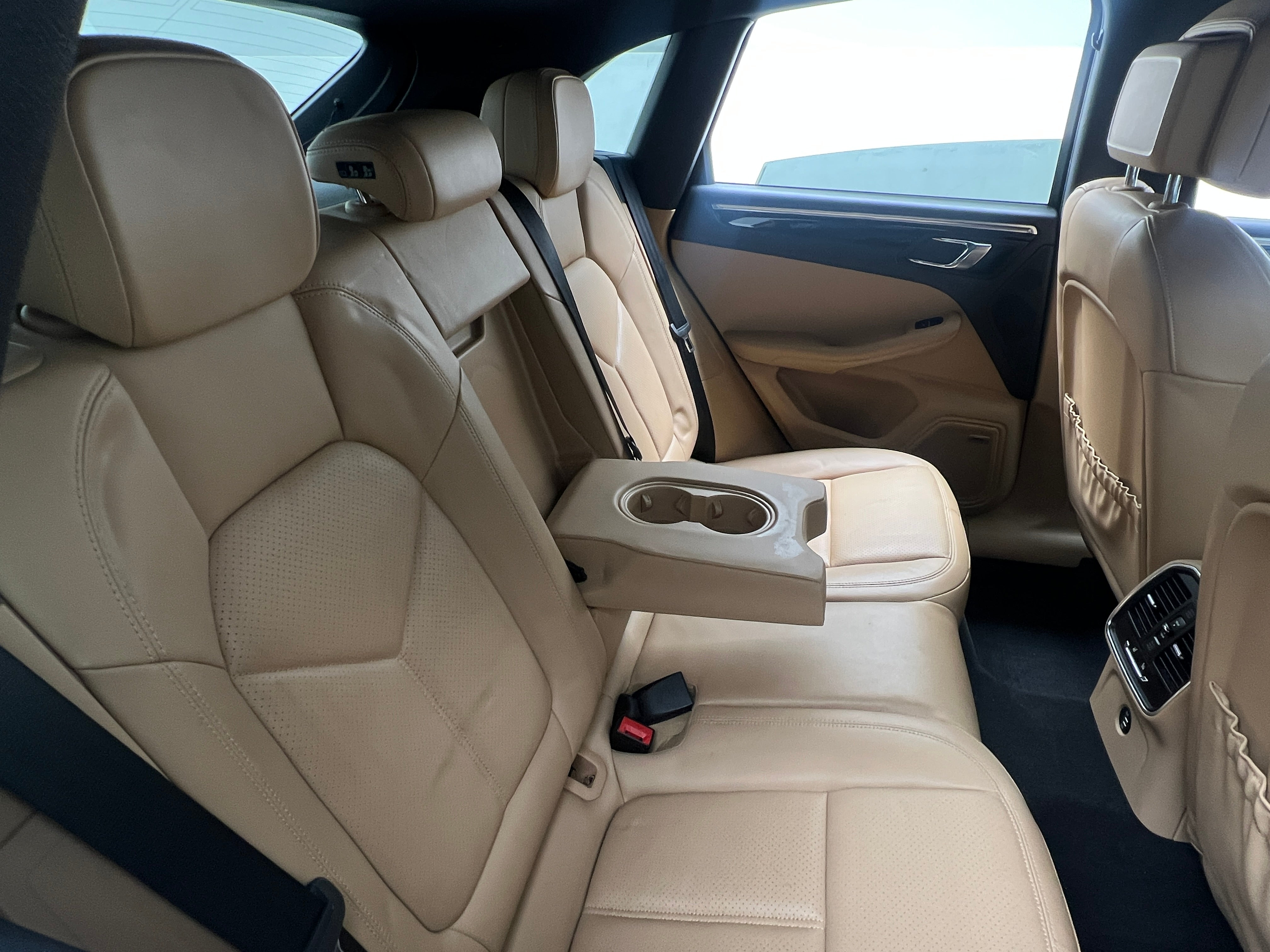 2018 Porsche Macan Base 5