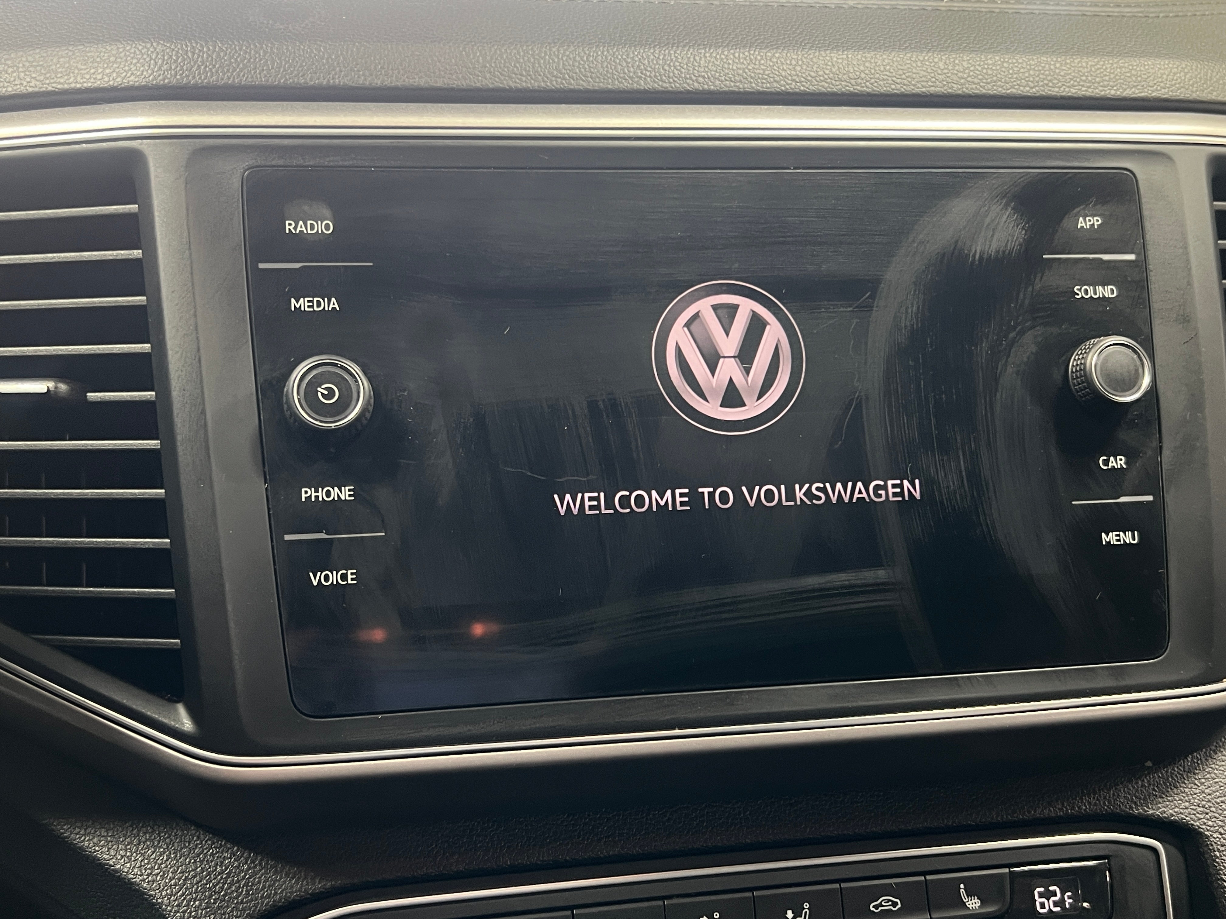 2018 Volkswagen Atlas SE 4