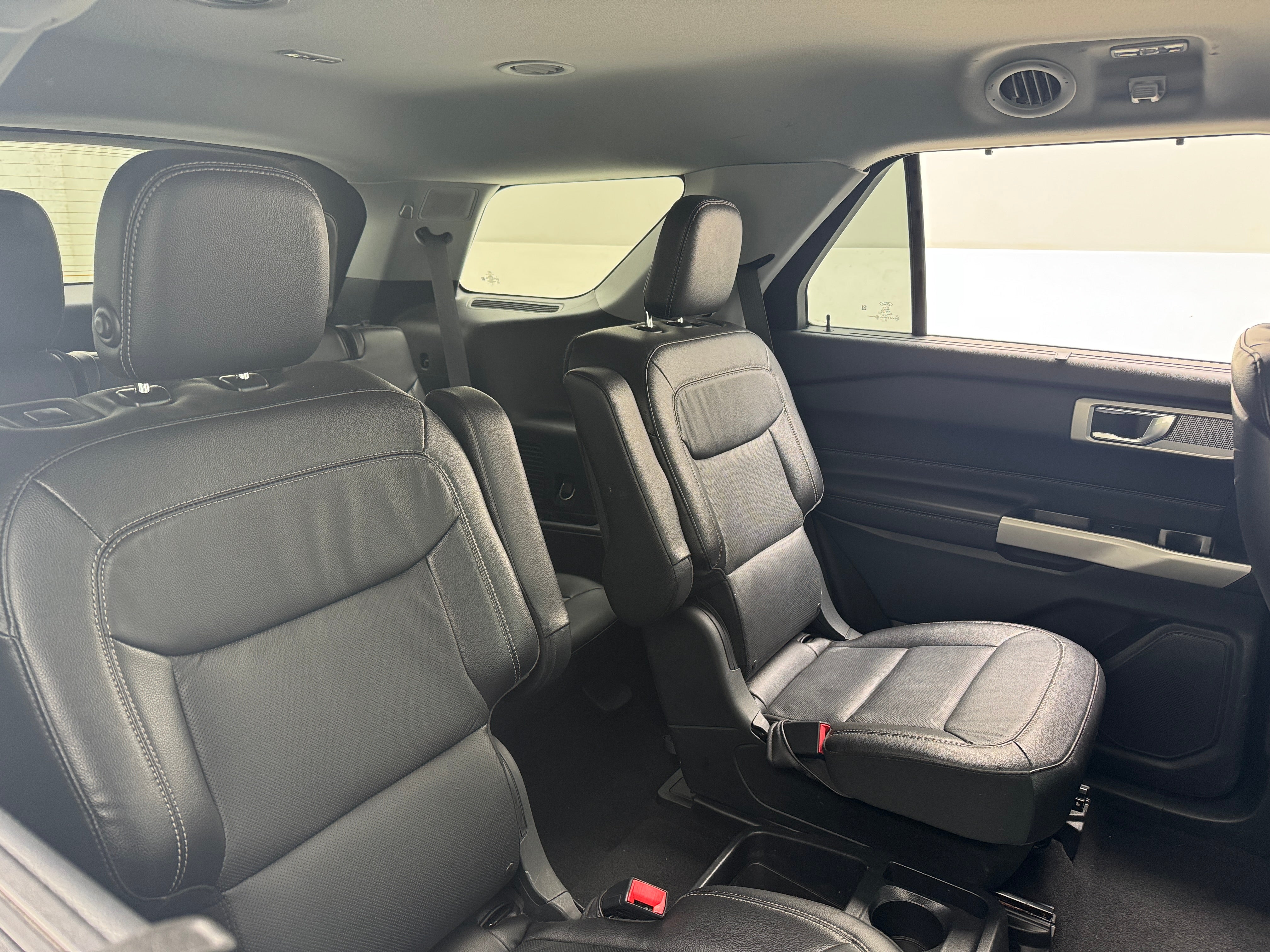 2020 Ford Explorer Limited 5