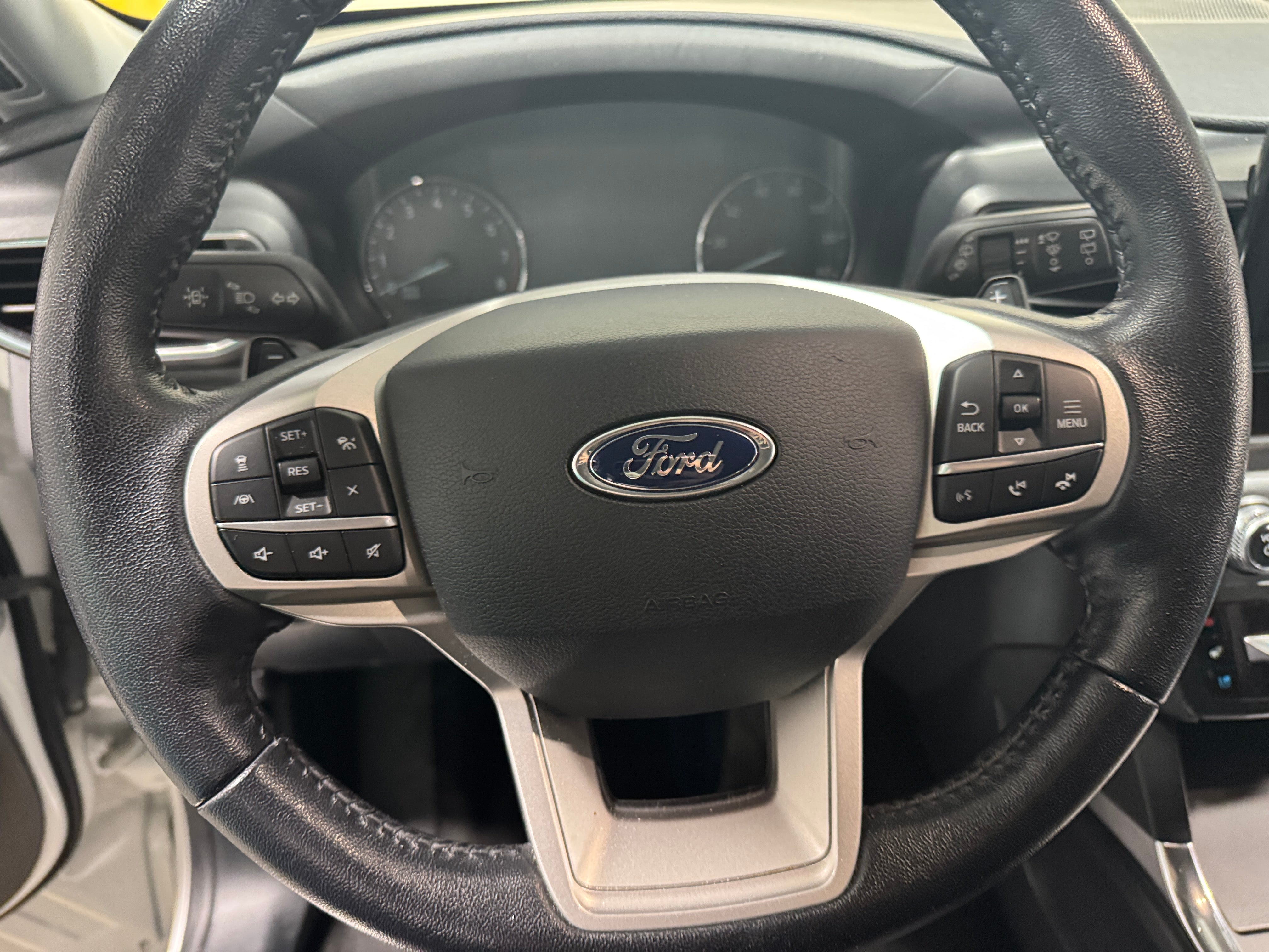 2020 Ford Explorer Limited 4