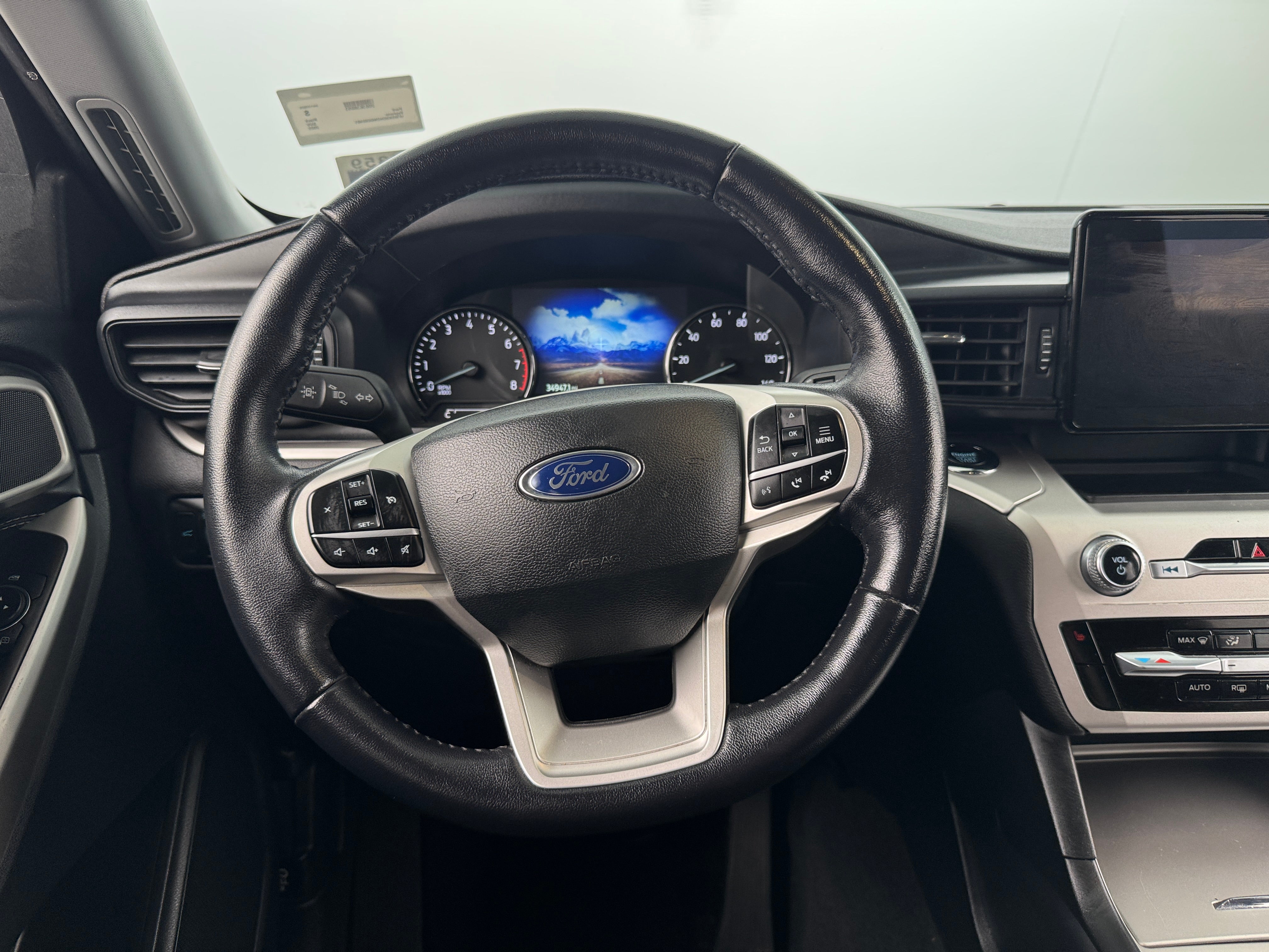 2022 Ford Explorer XLT 5