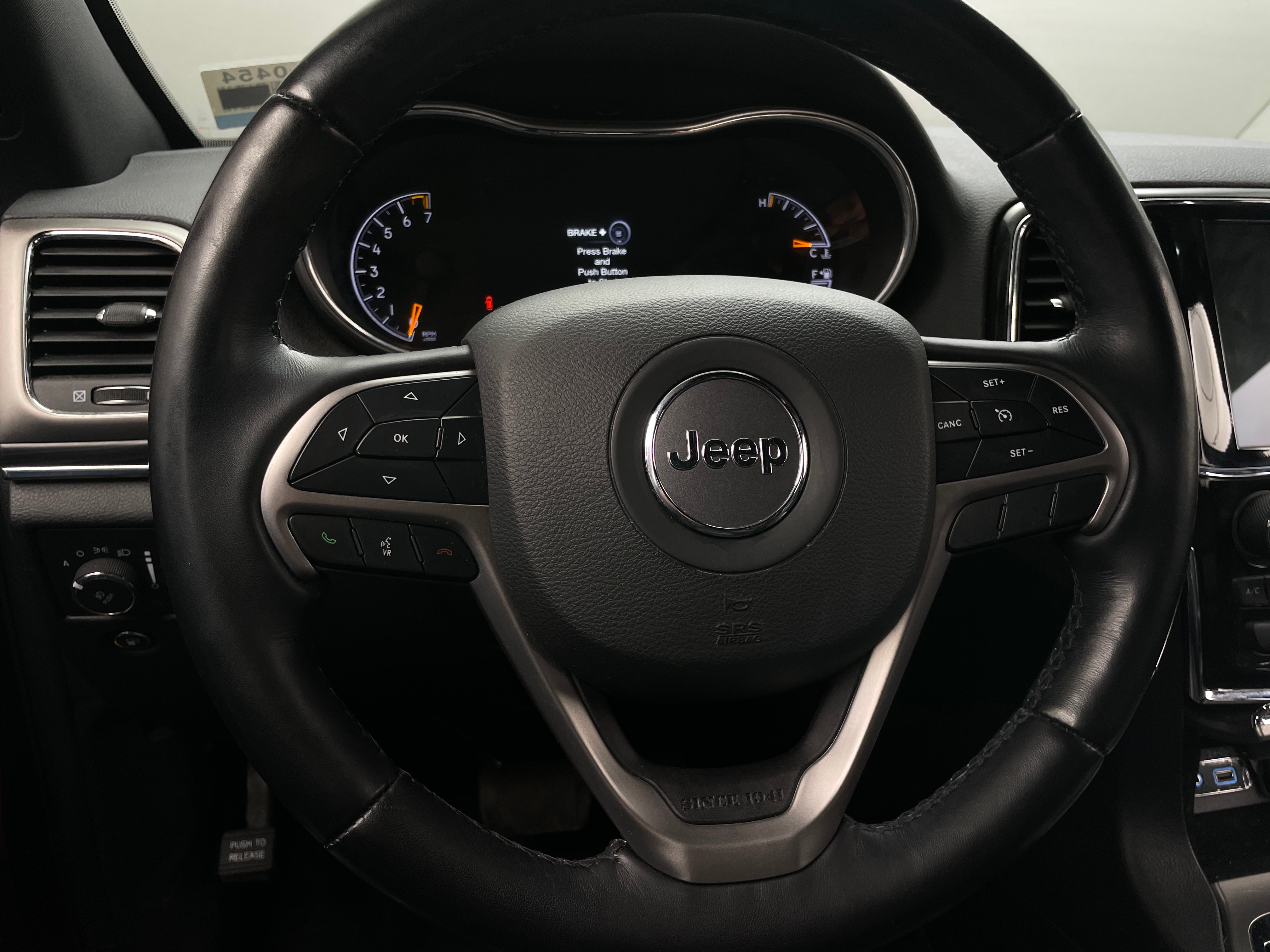 2022 Jeep Grand Cherokee Limited Edition 4