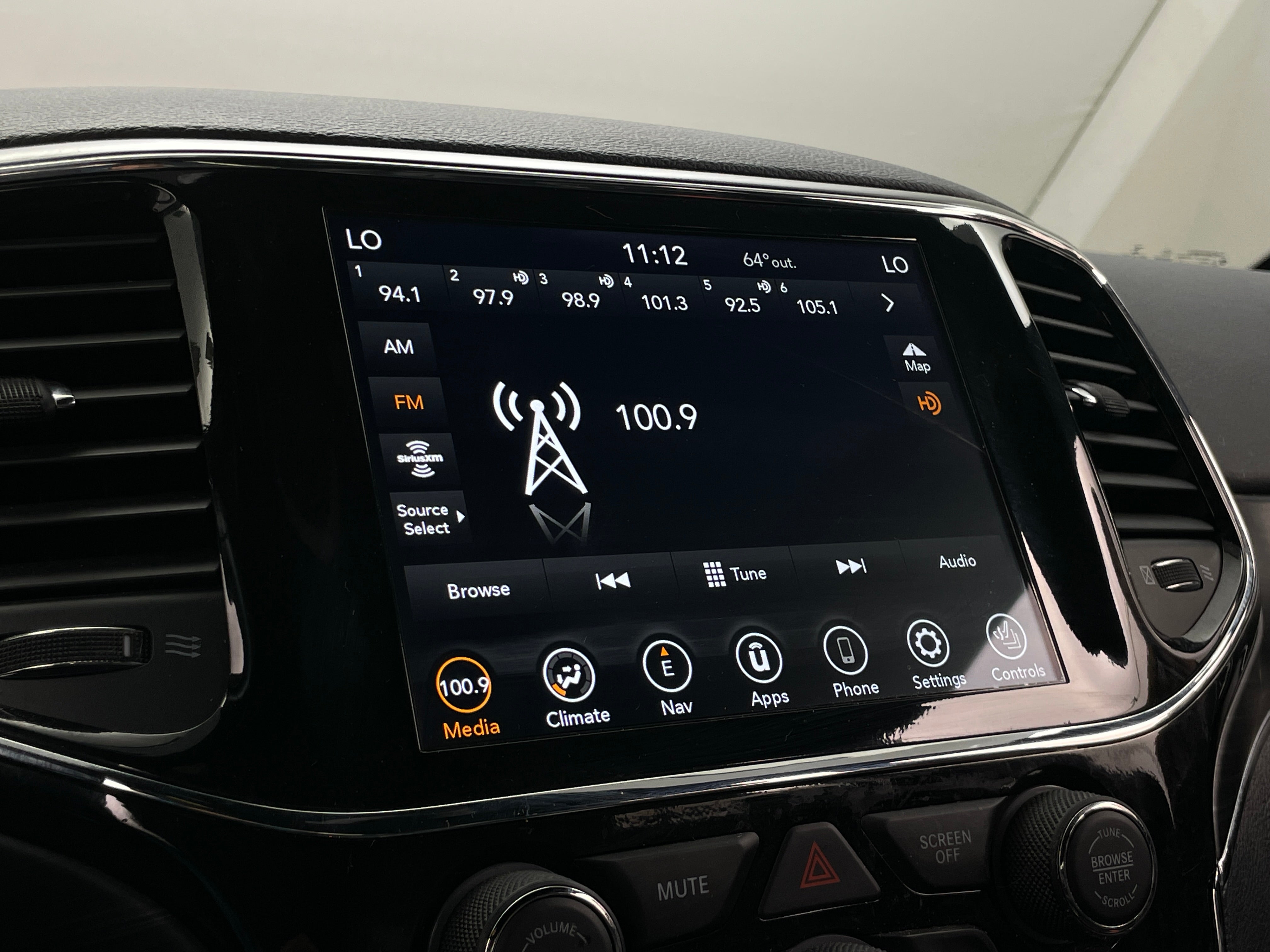 2022 Jeep Grand Cherokee Limited Edition 3