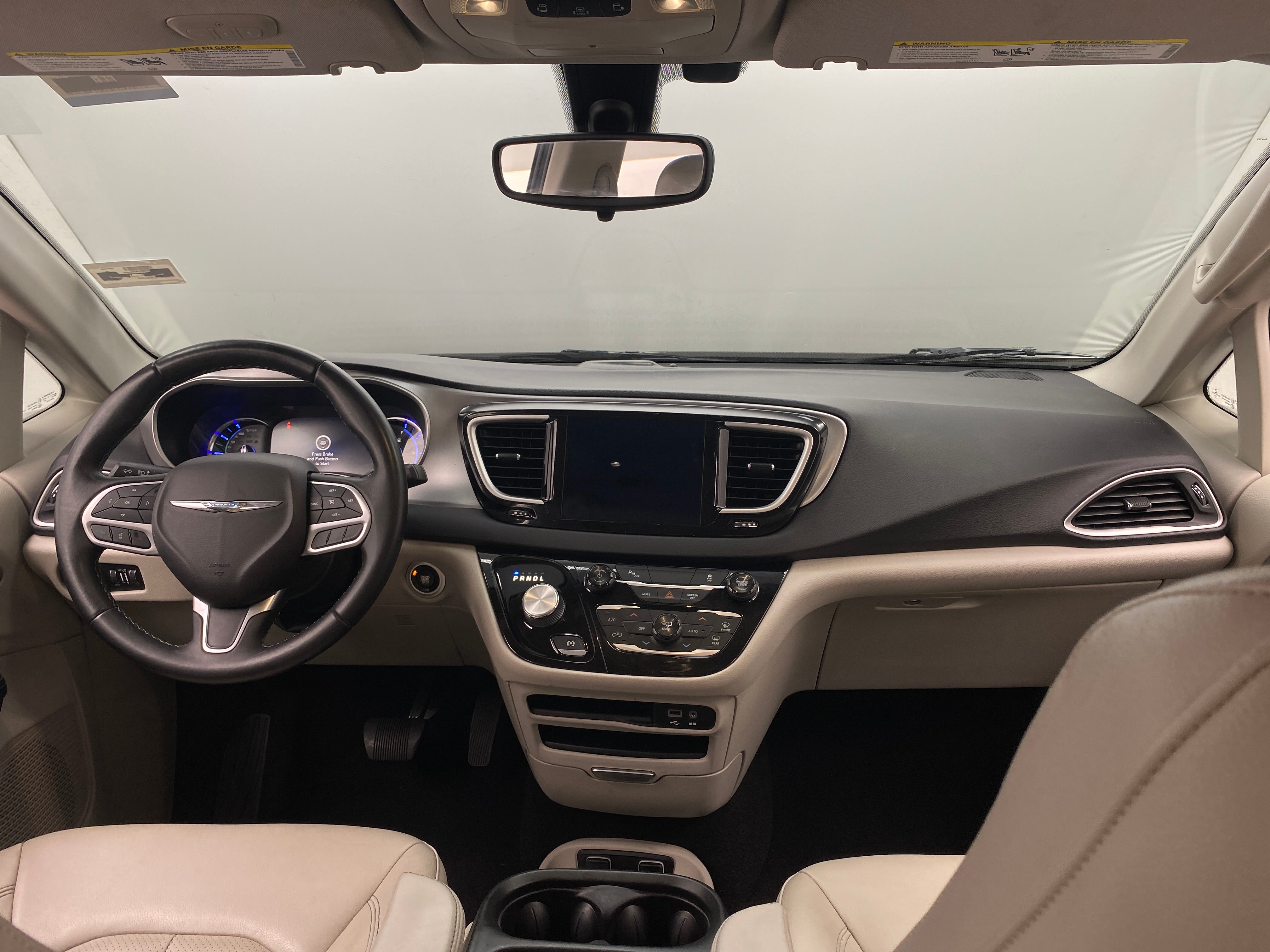 2018 Chrysler Pacifica Hybrid Touring L 2