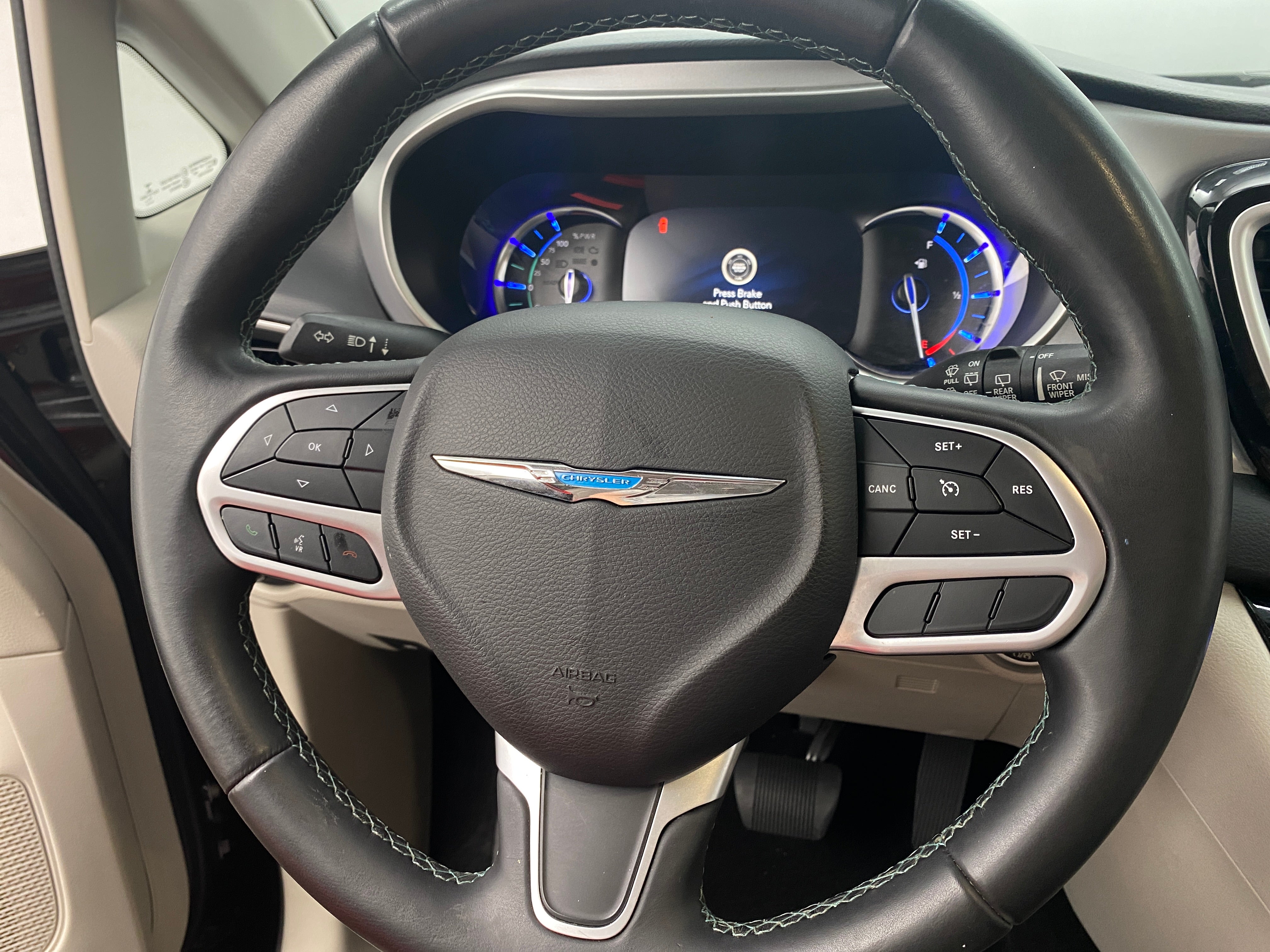 2018 Chrysler Pacifica Hybrid Touring L 4