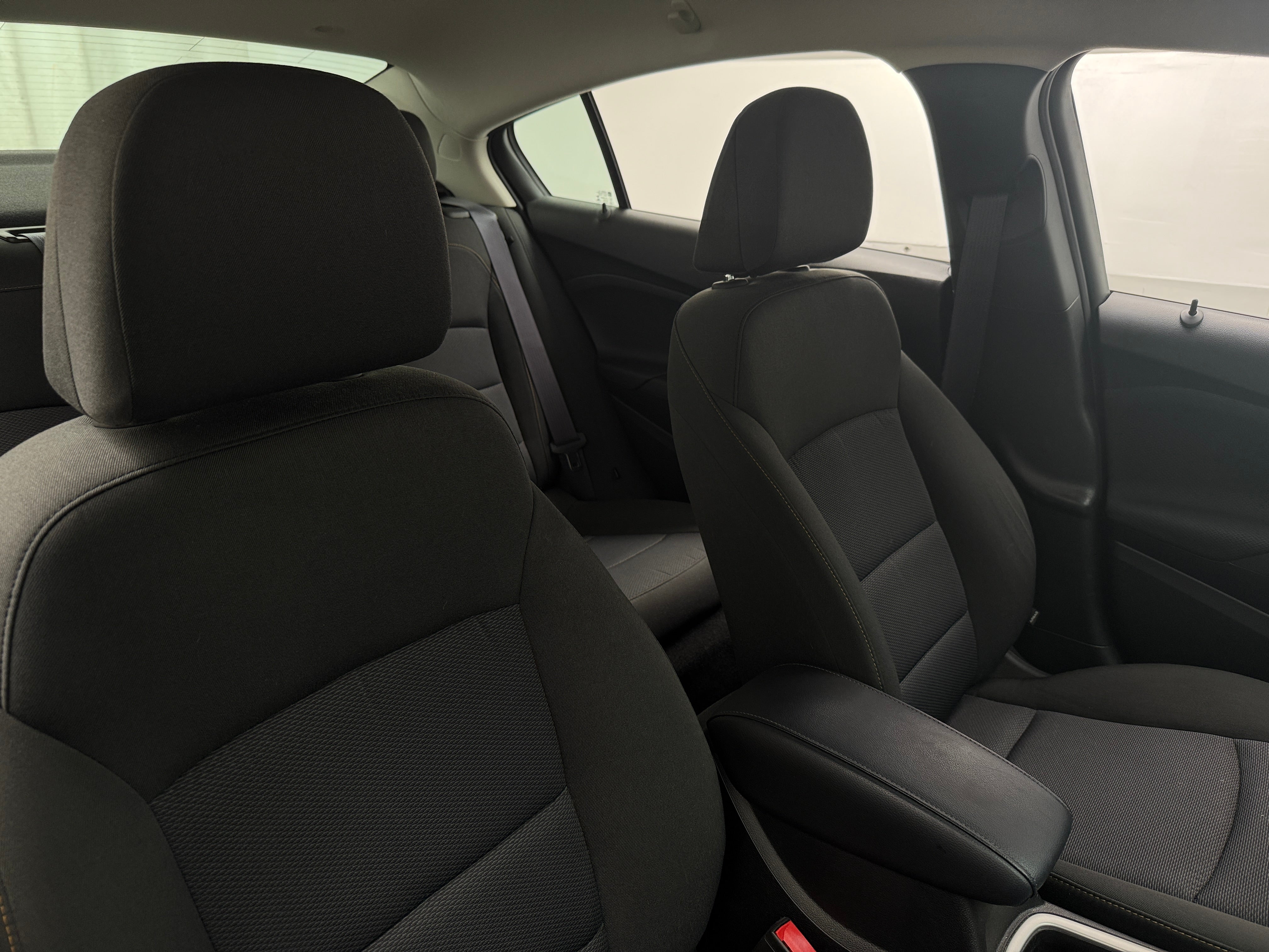 2016 Chevrolet Cruze LS 2