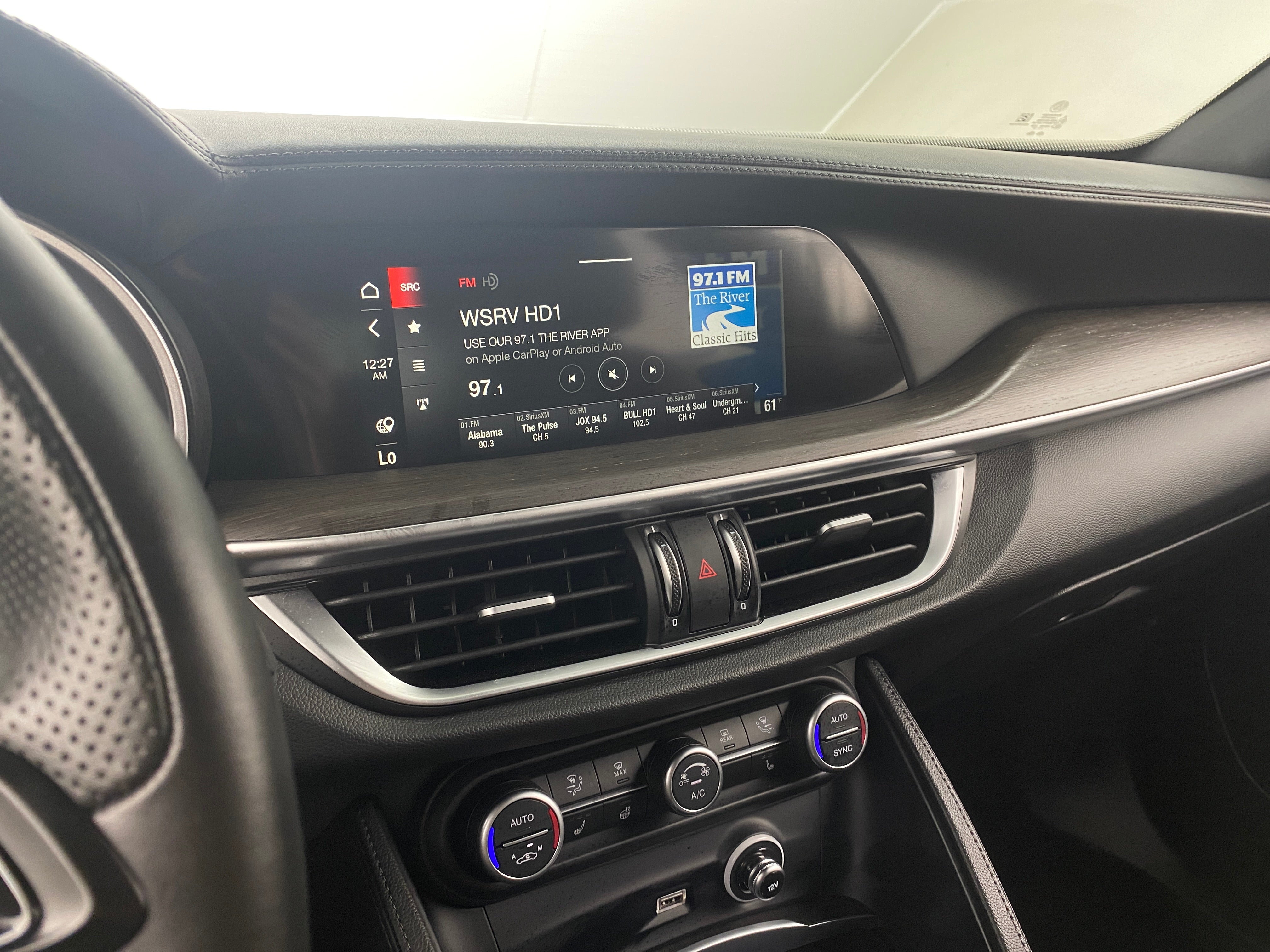 2022 Alfa Romeo Stelvio Ti 3
