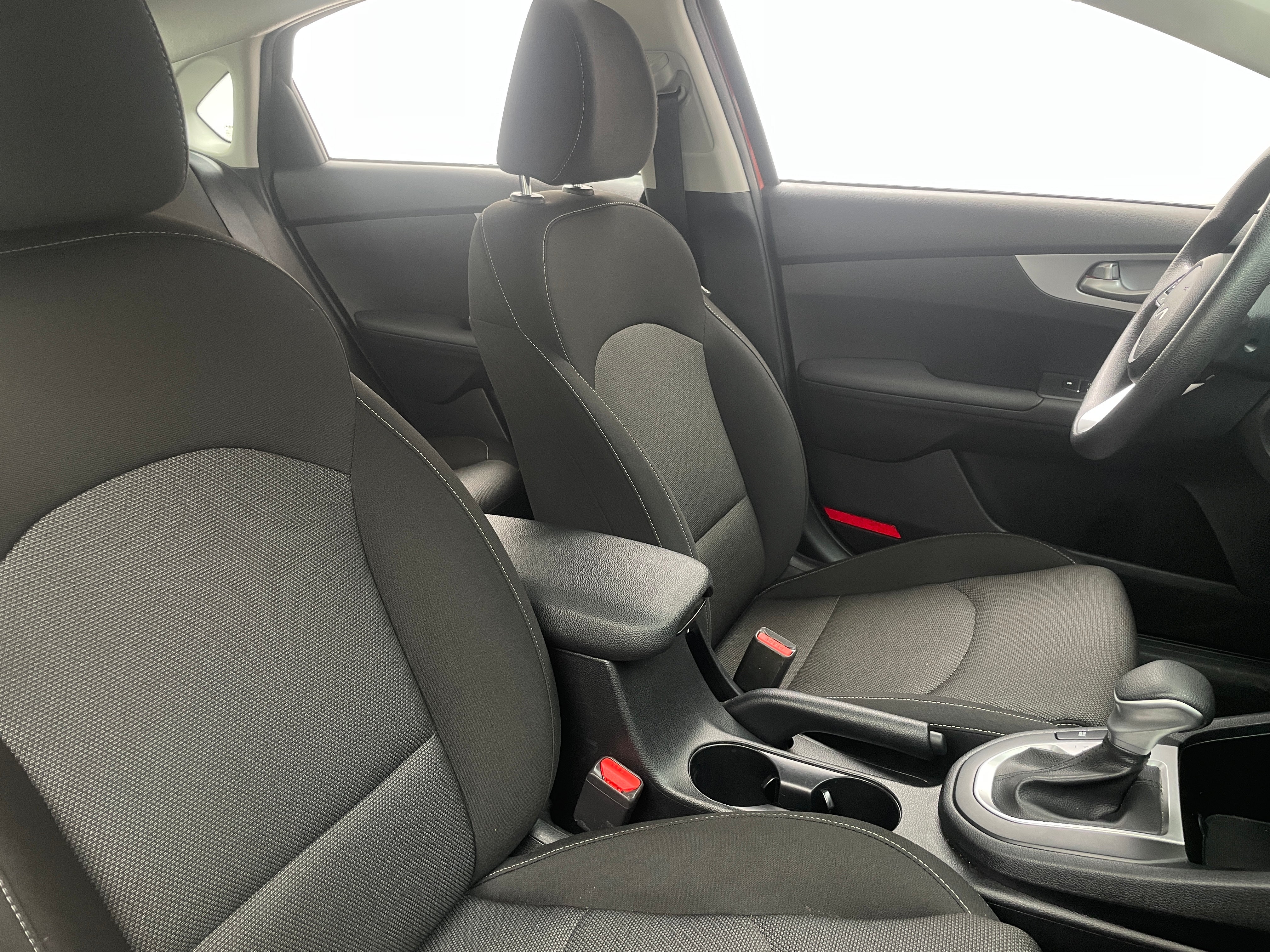 2024 Kia Forte LXS 2