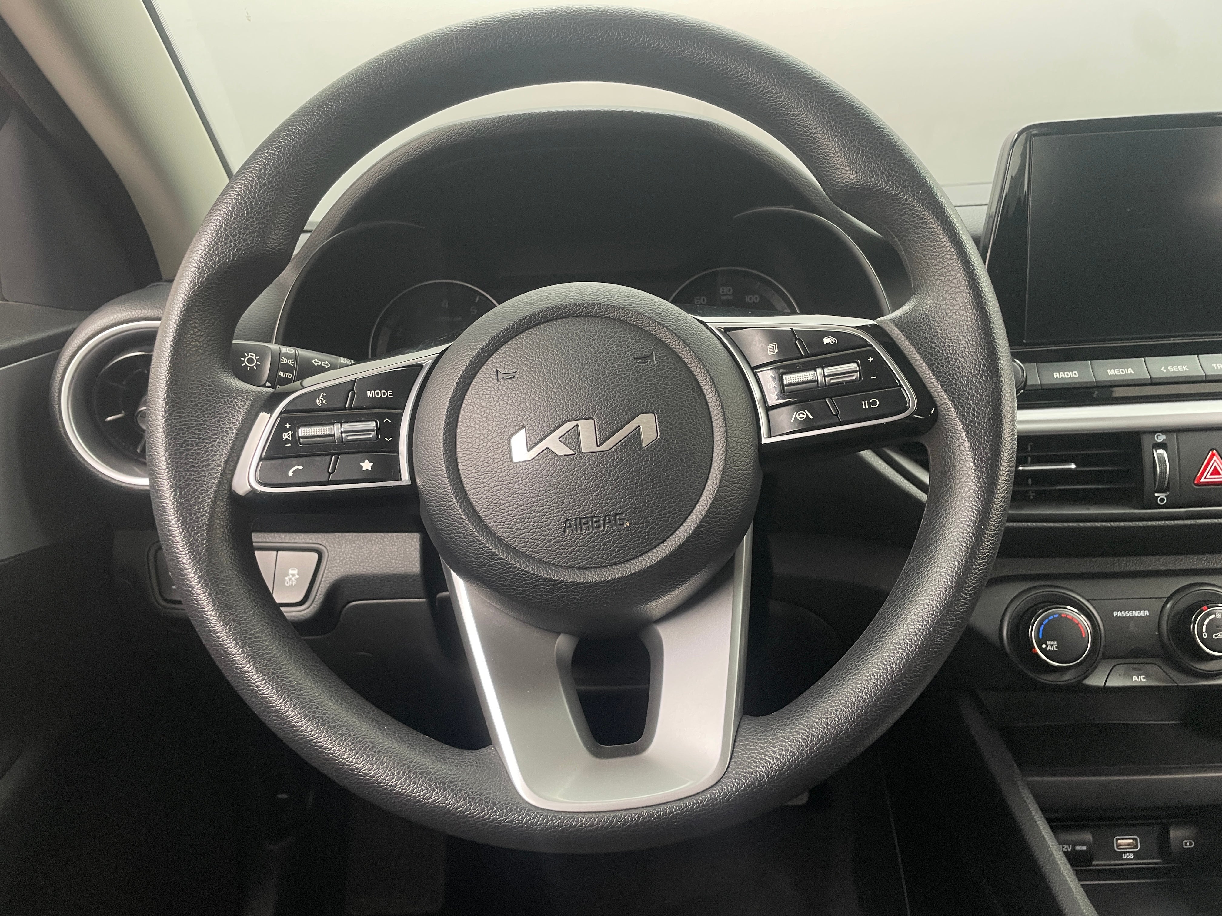 2024 Kia Forte LXS 5
