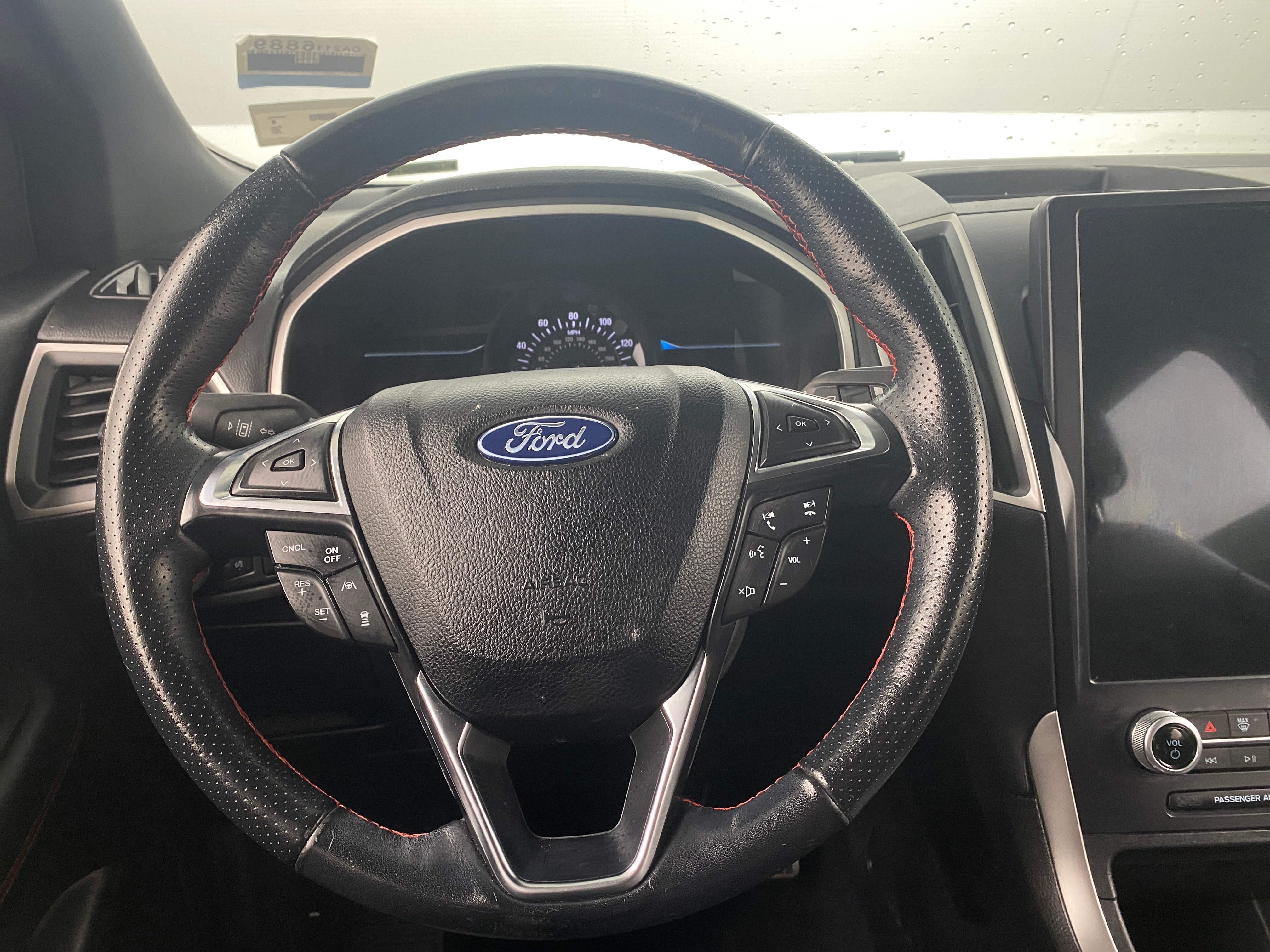 2021 Ford Edge  5