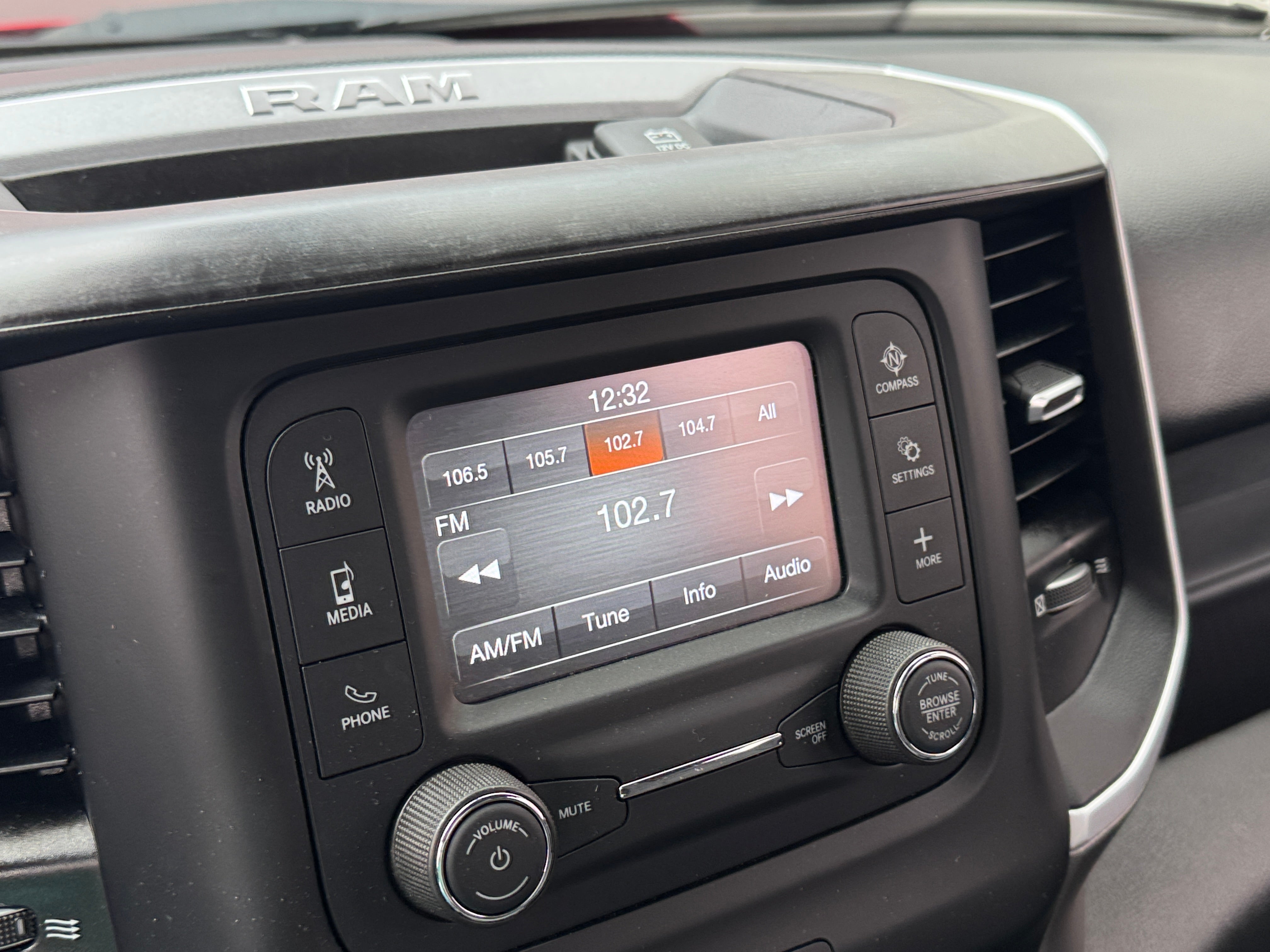 2022 RAM 1500 Big Horn 4