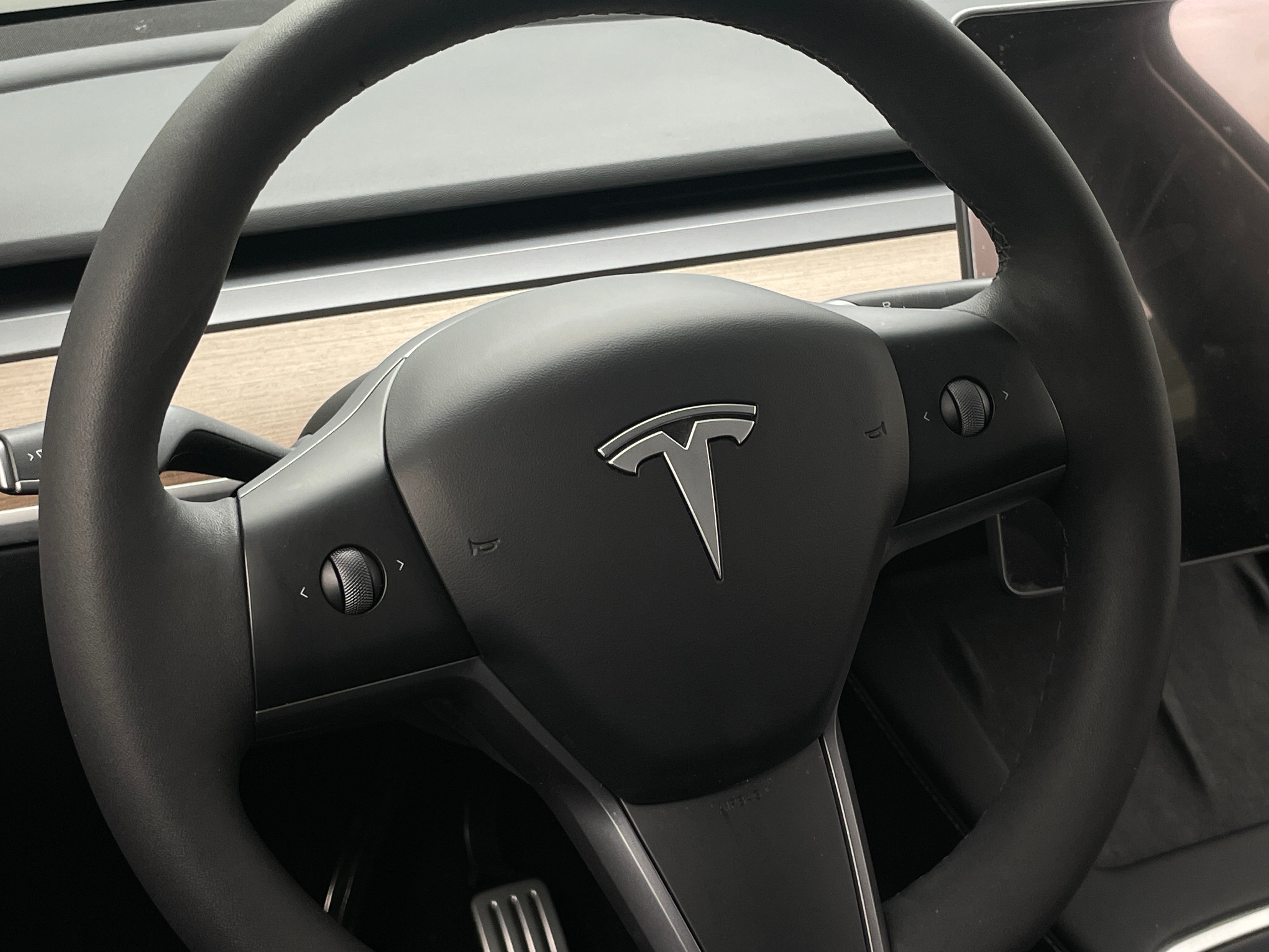 2023 Tesla Model Y Long Range 4