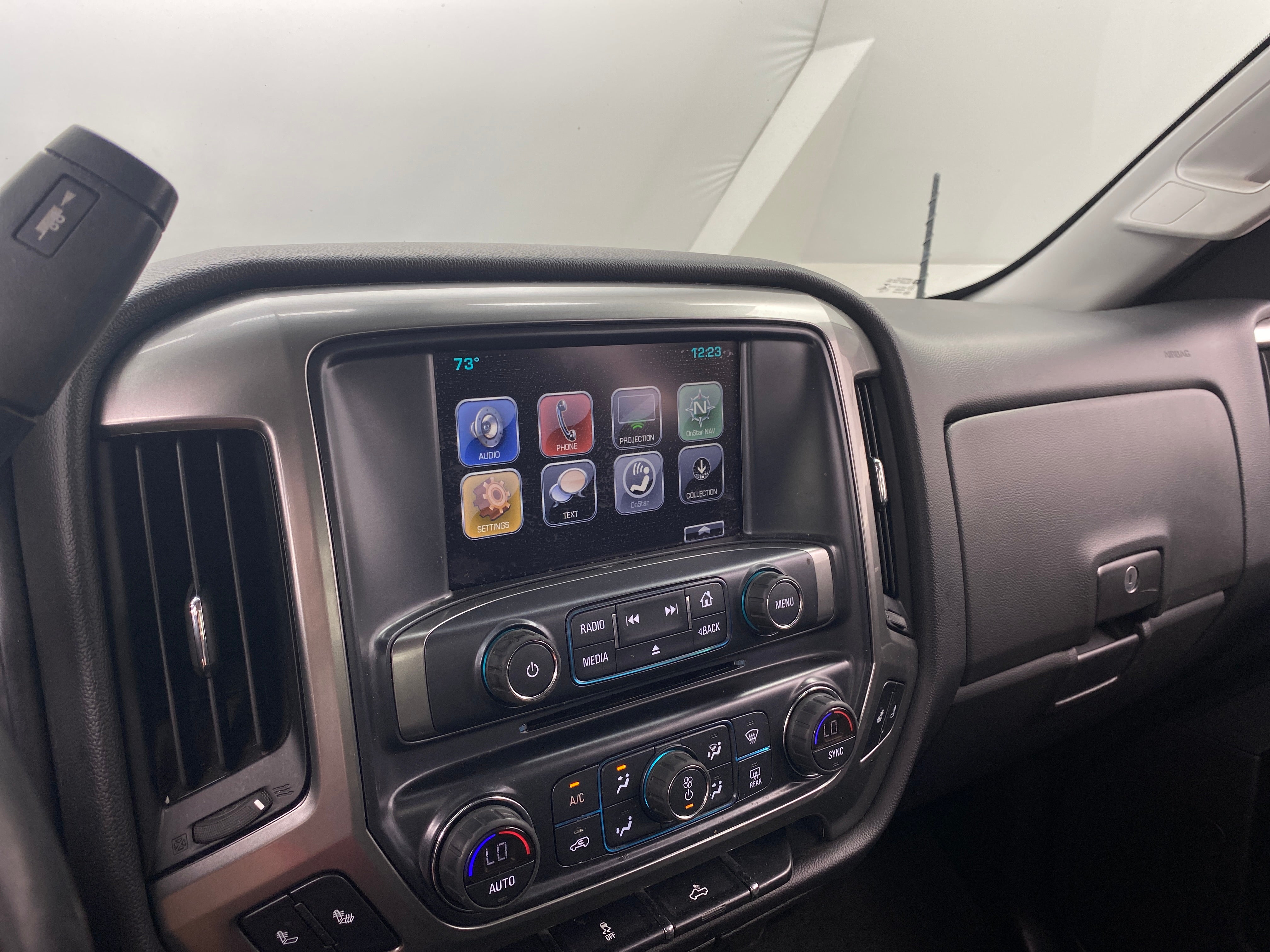 2017 Chevrolet Silverado 1500 LT 4