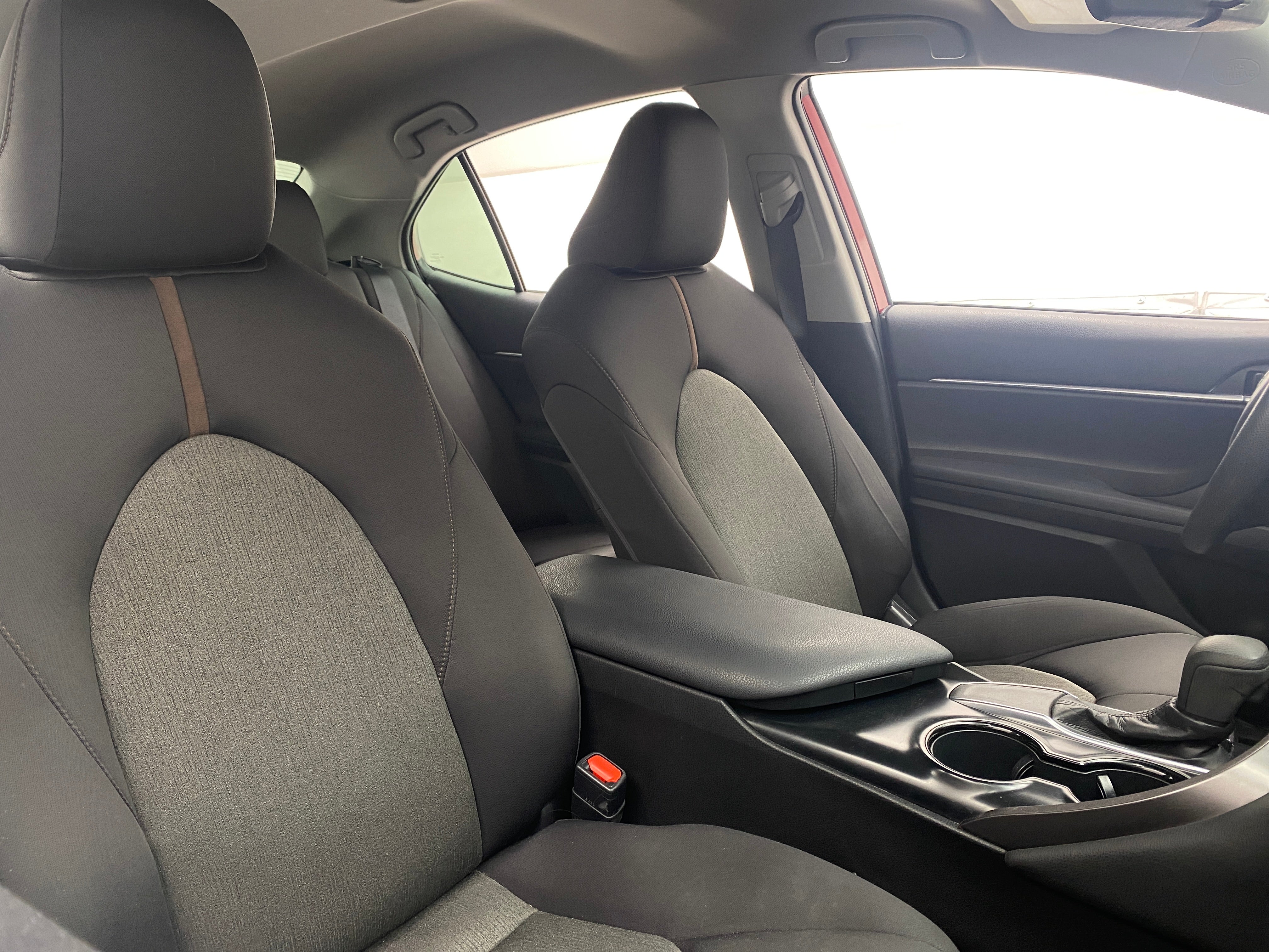 2019 Toyota Camry LE 2