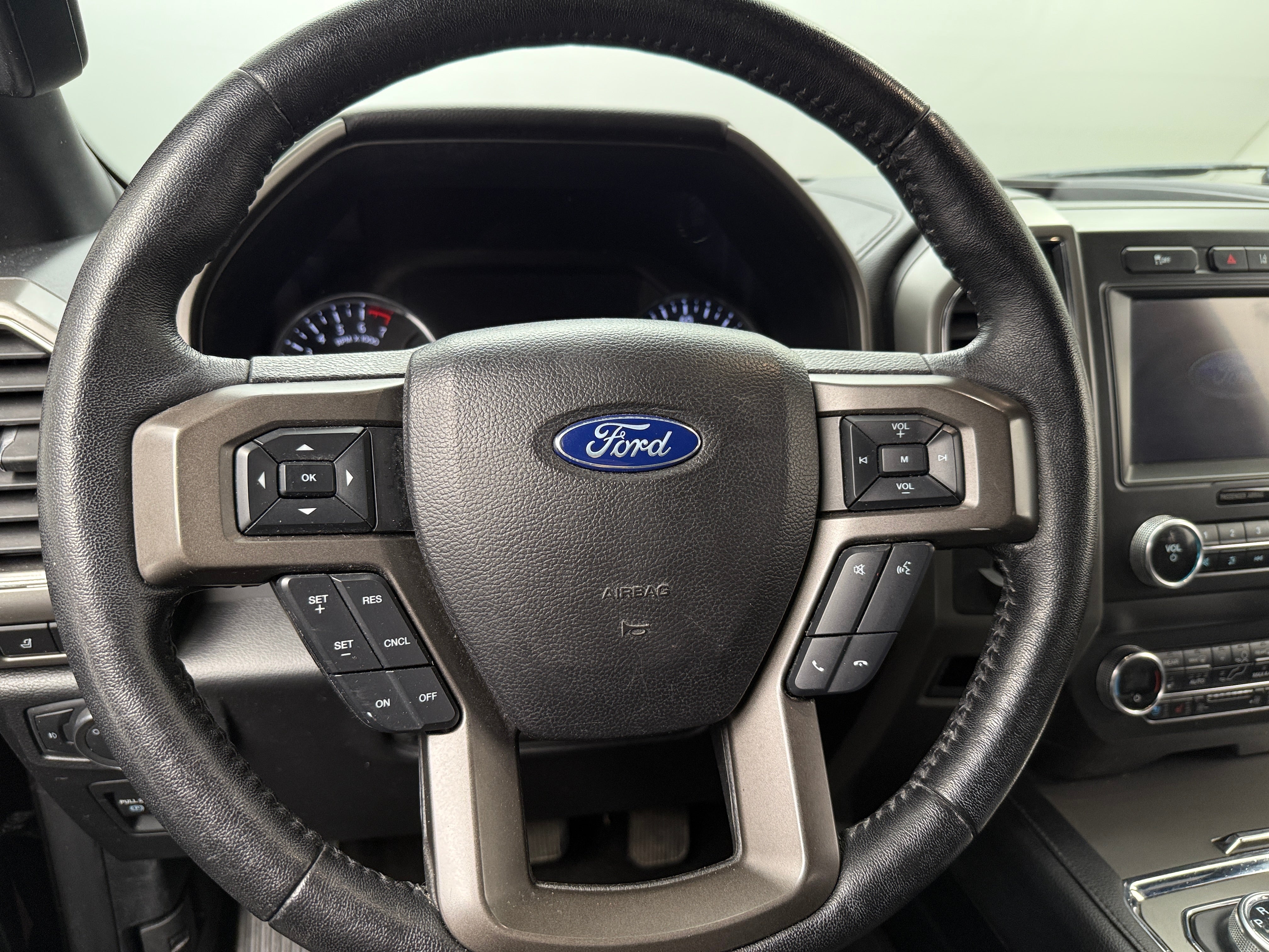 2020 Ford Expedition MAX XLT 4
