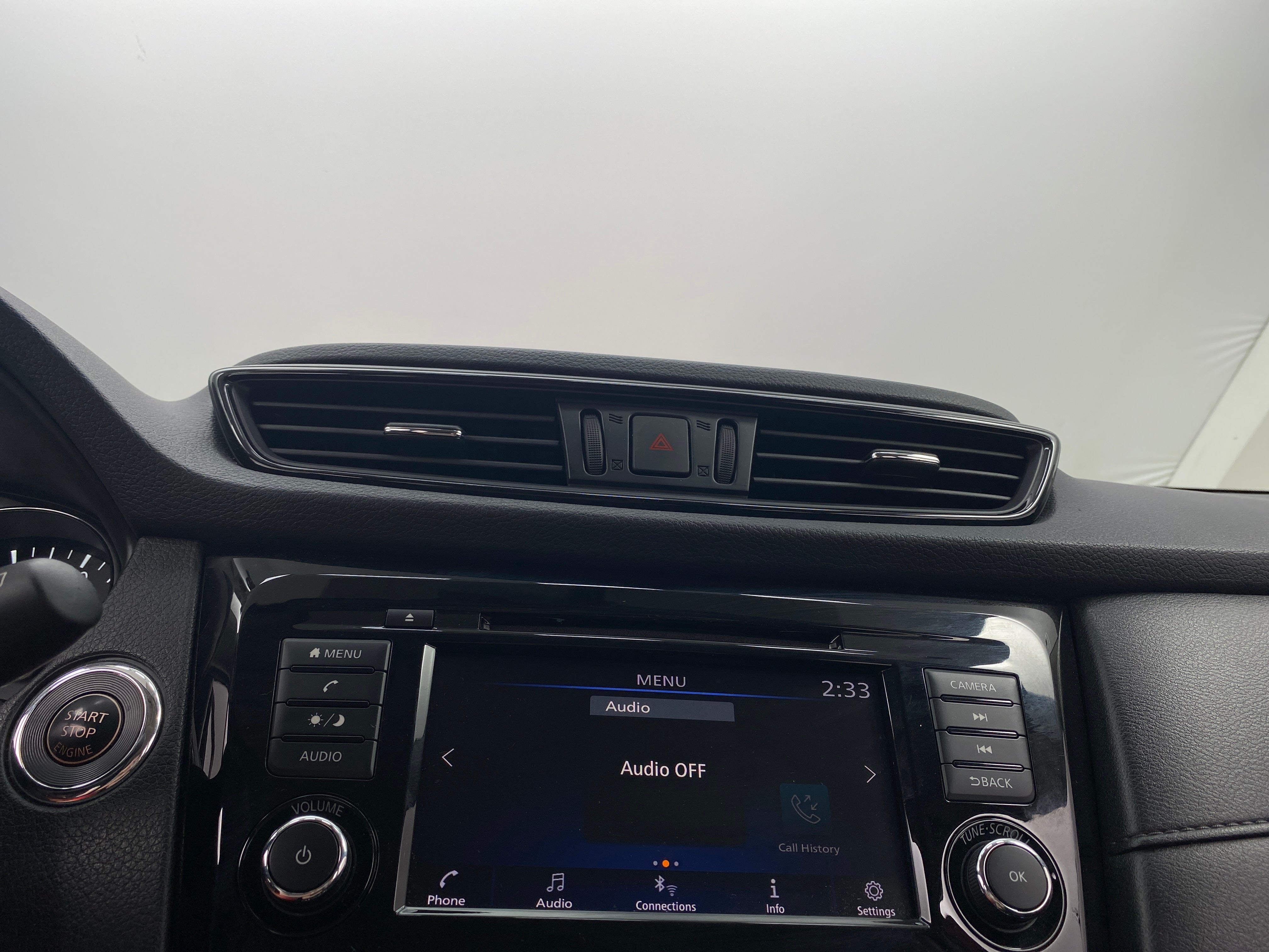 2018 Nissan Rogue SV 4